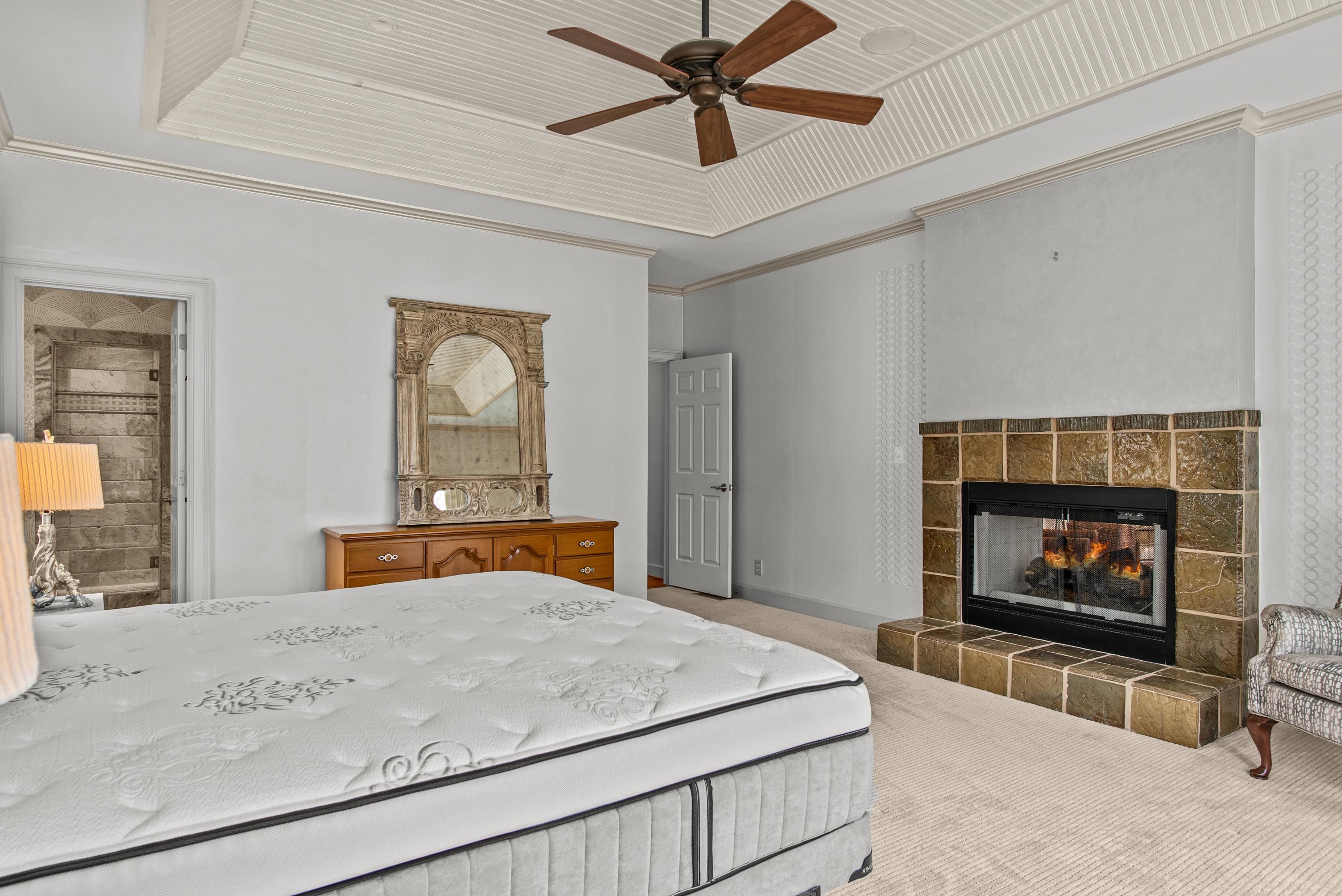1180 MERCER TRAIL
