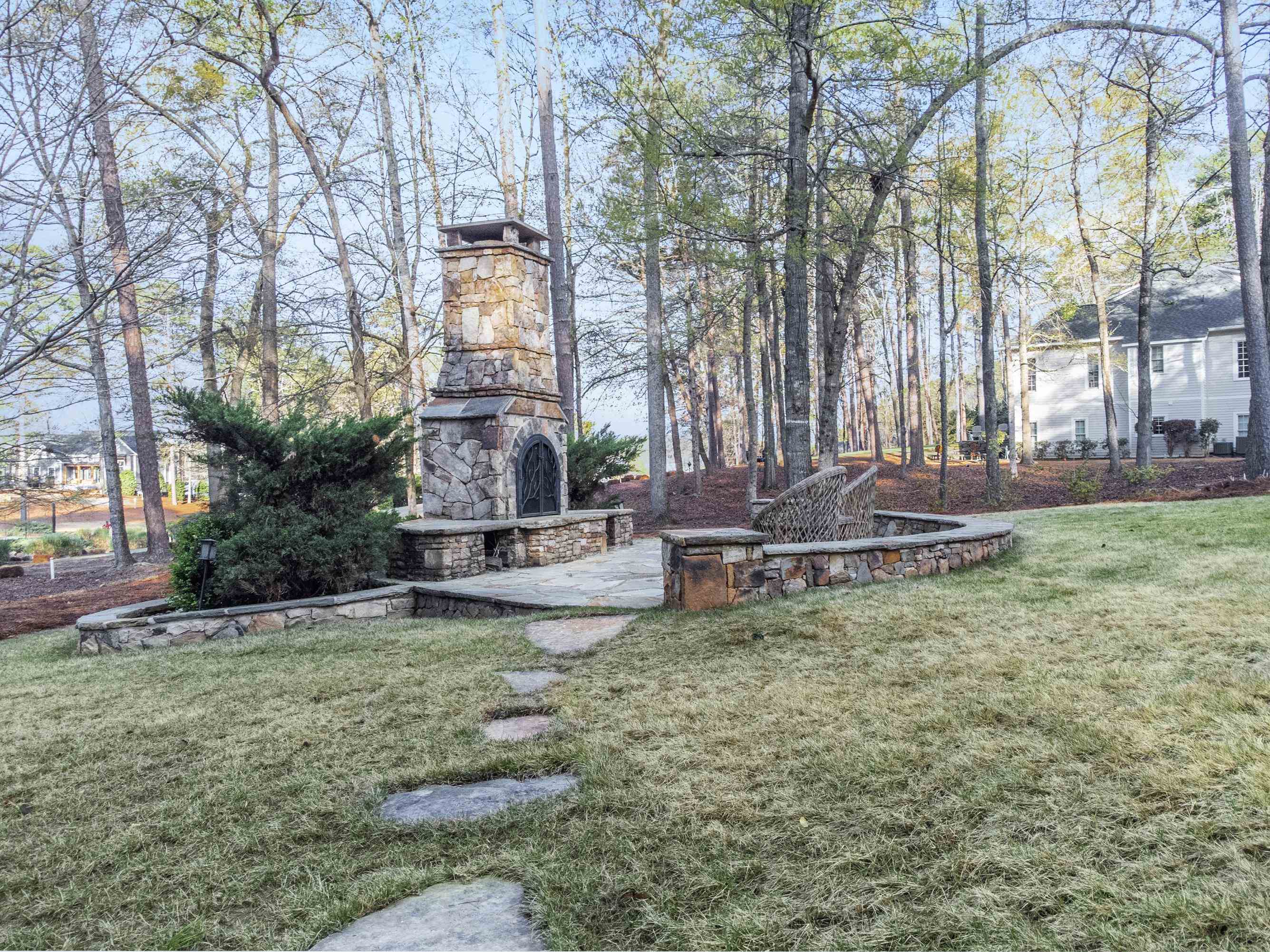 1180 MERCER TRAIL