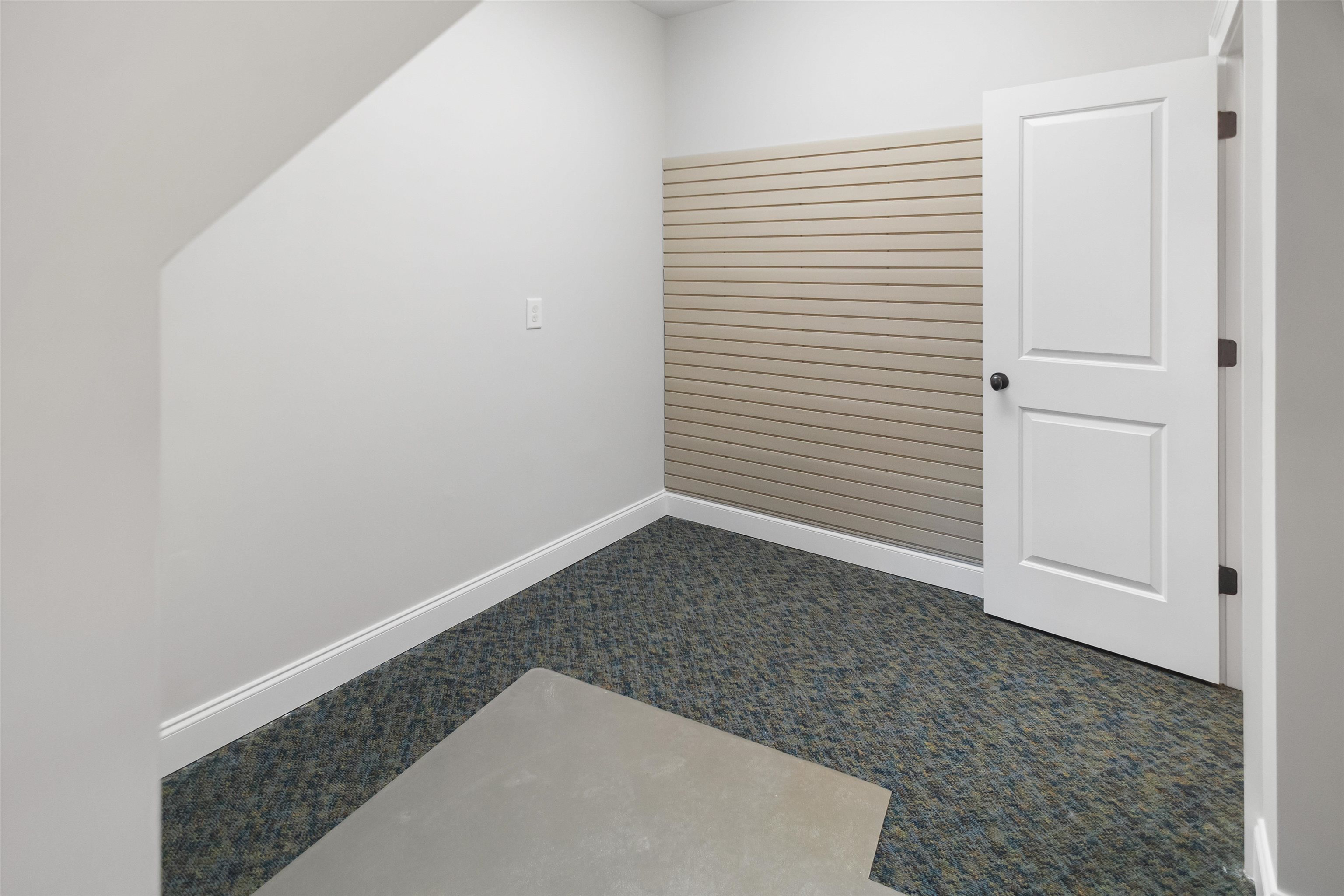 1041 AMASA LANE