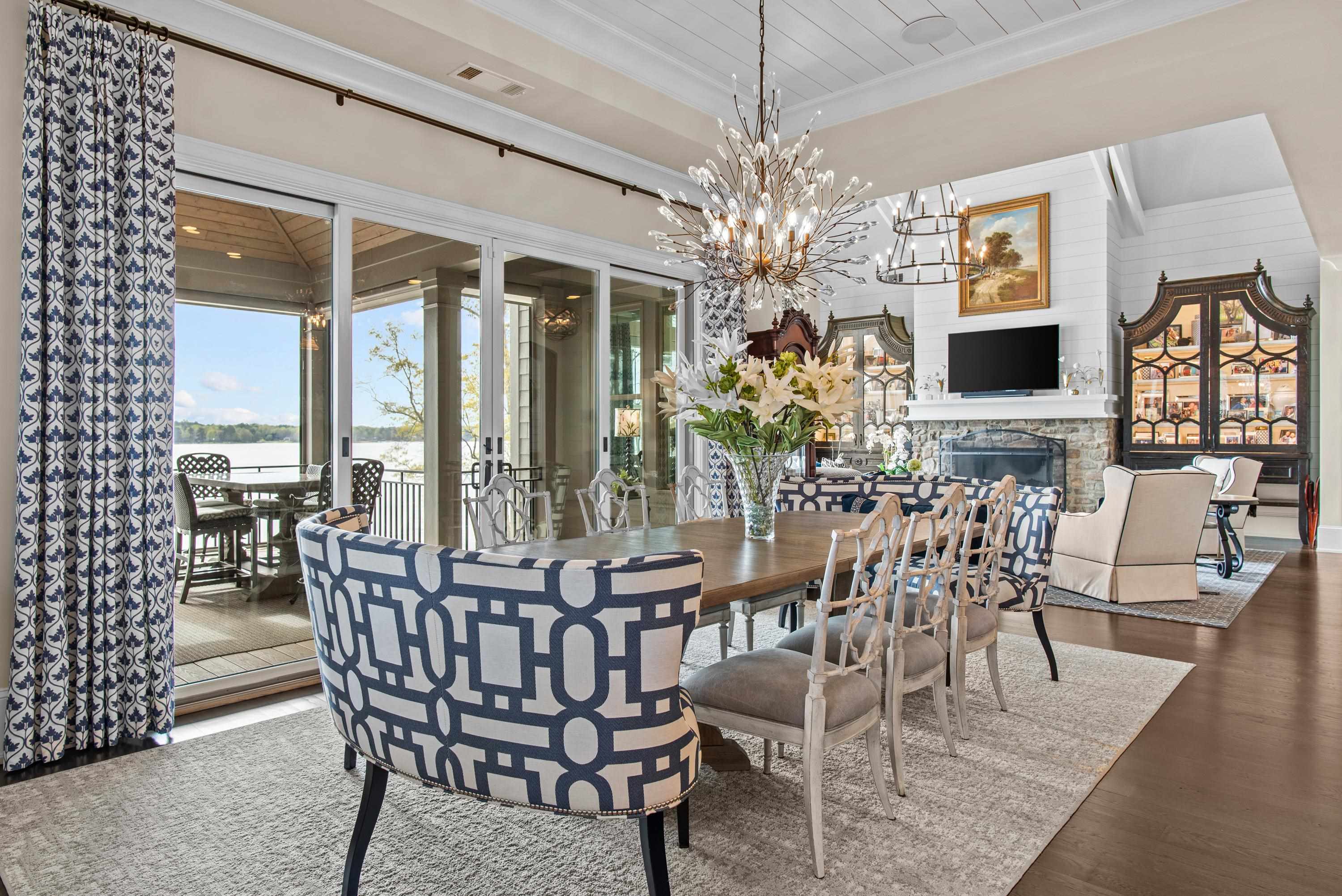 1121 KINGFISHER POINT