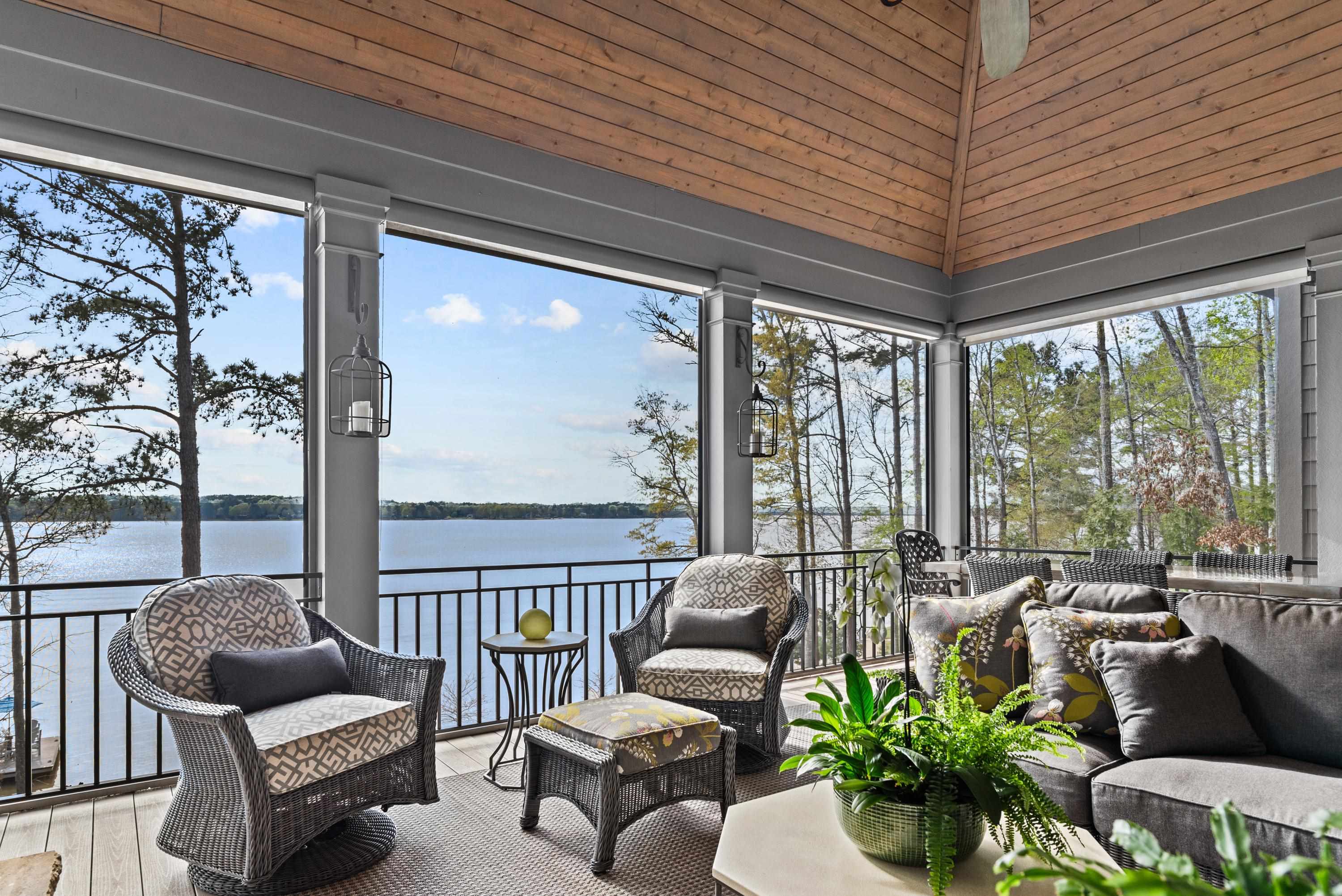 1121 KINGFISHER POINT