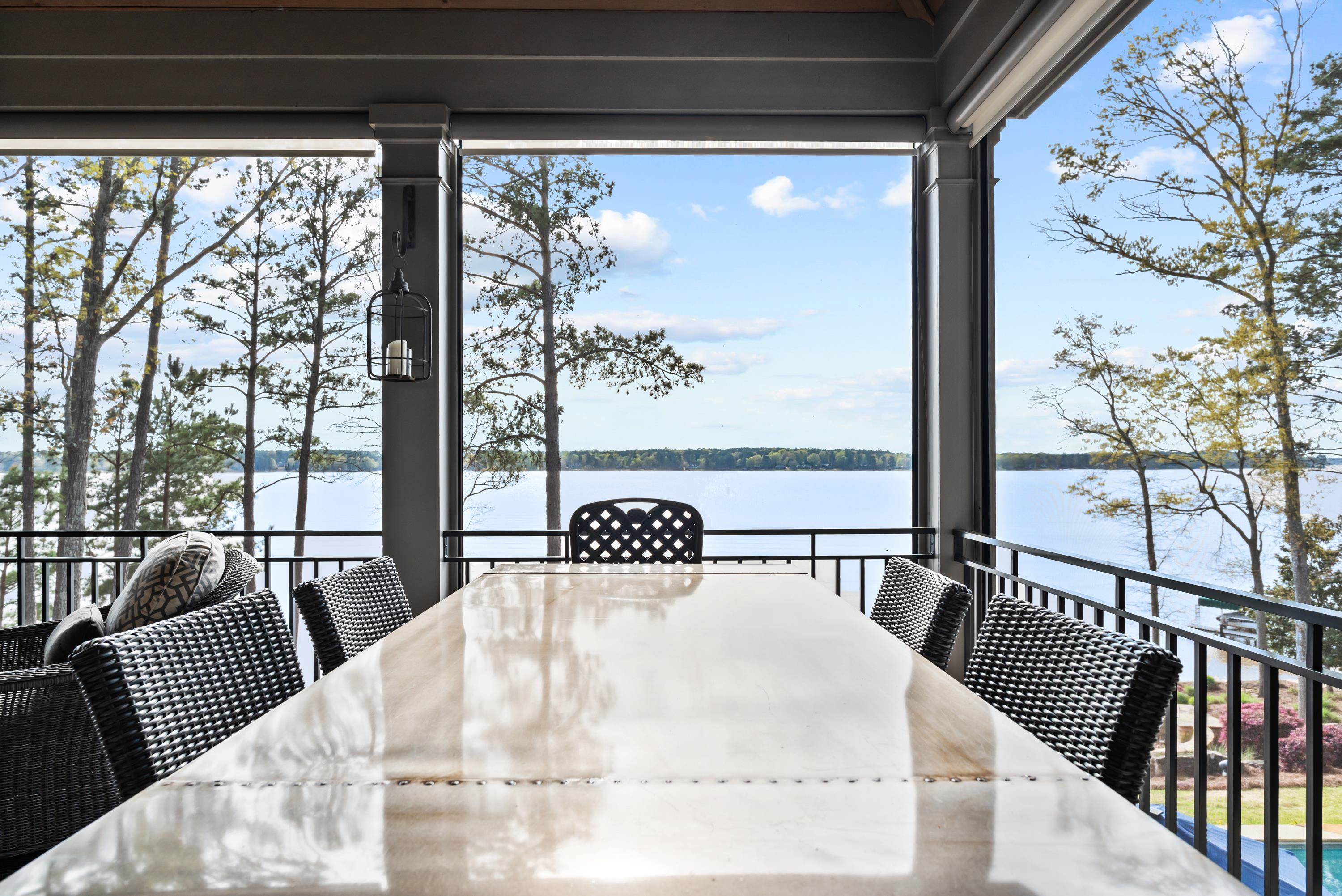 1121 KINGFISHER POINT