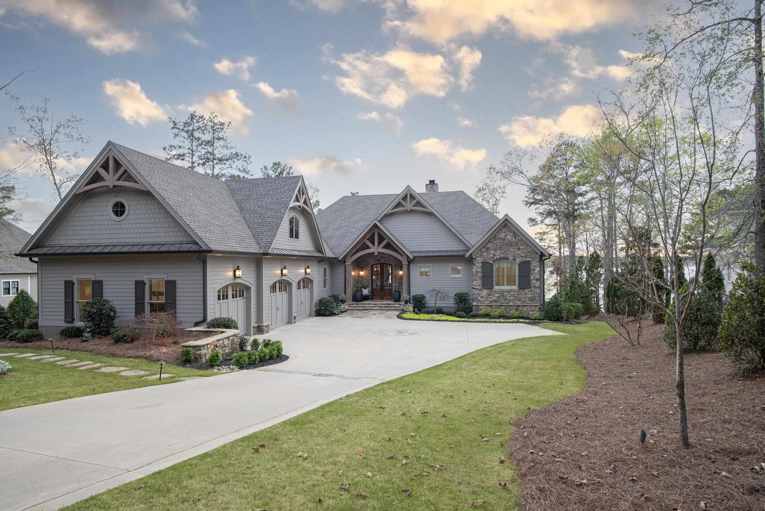 1121 KINGFISHER POINT