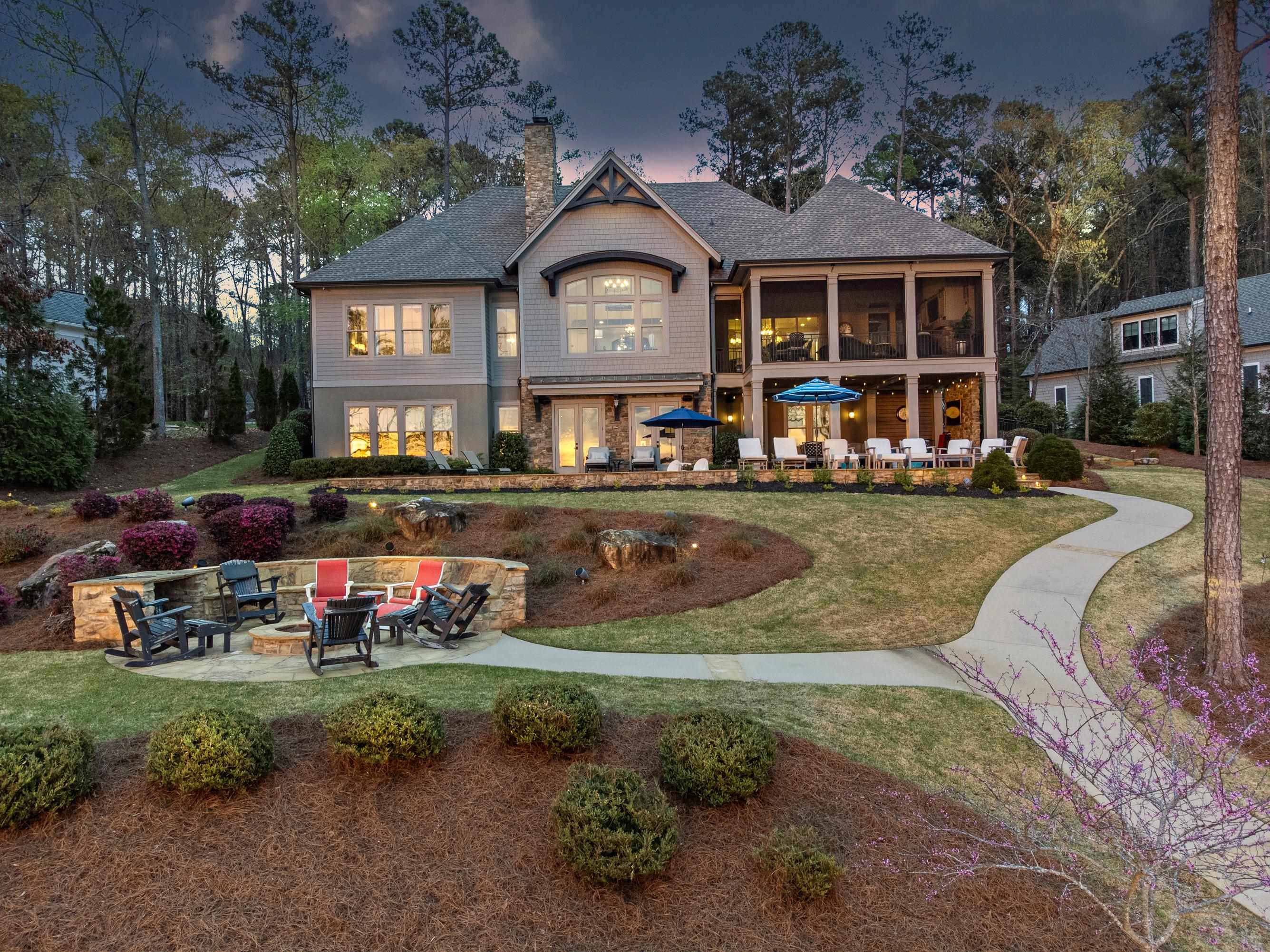 1121 KINGFISHER POINT