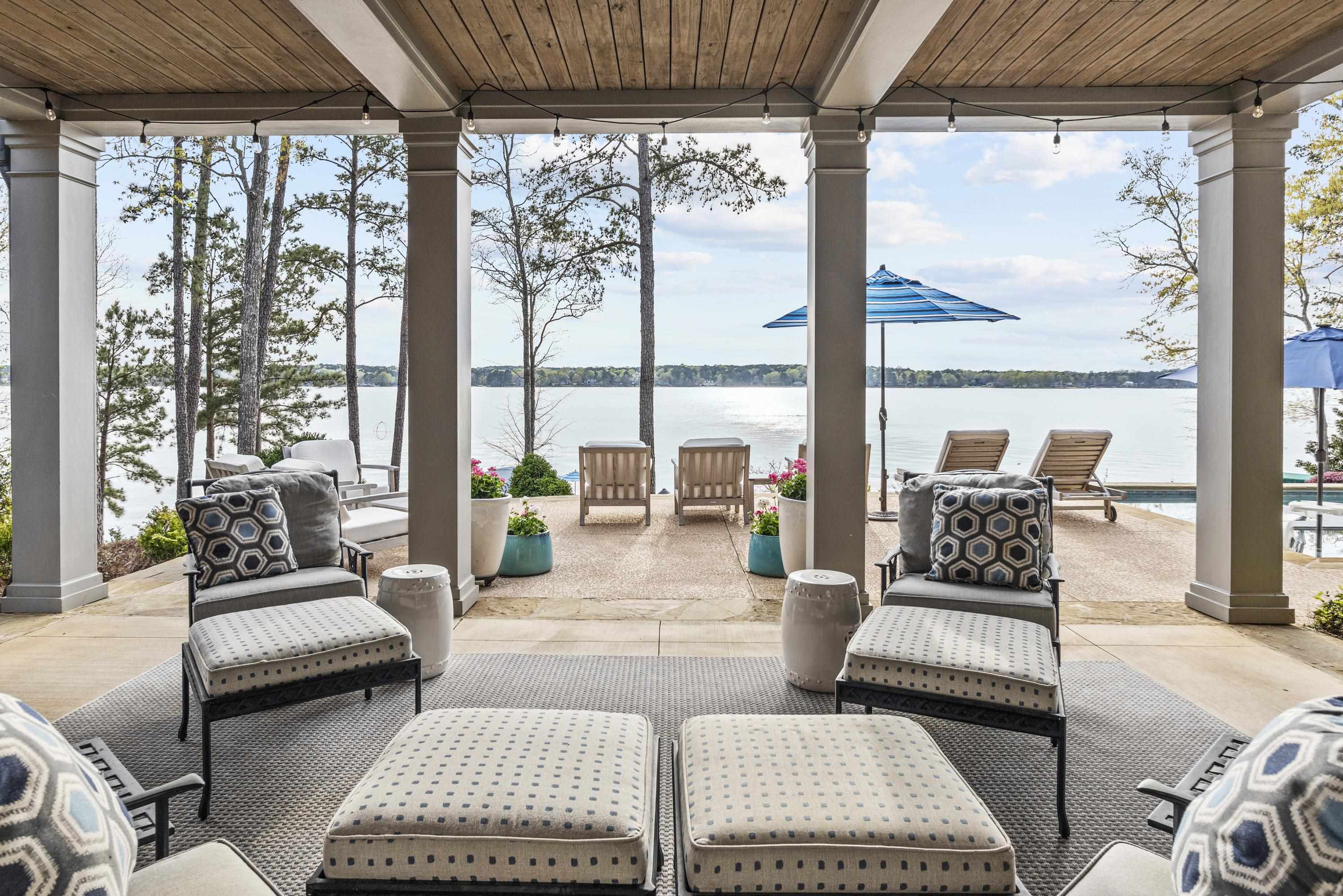 1121 KINGFISHER POINT
