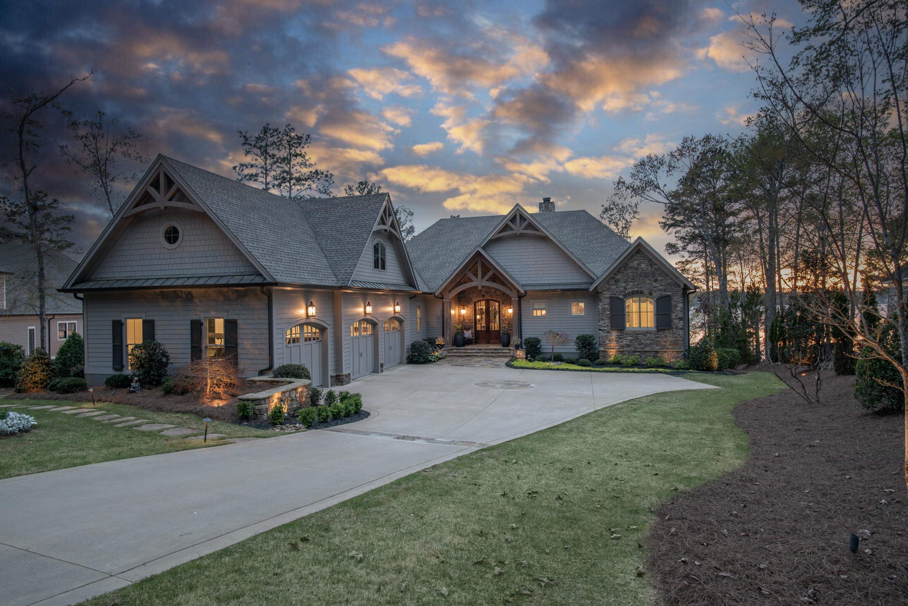 1121 KINGFISHER POINT