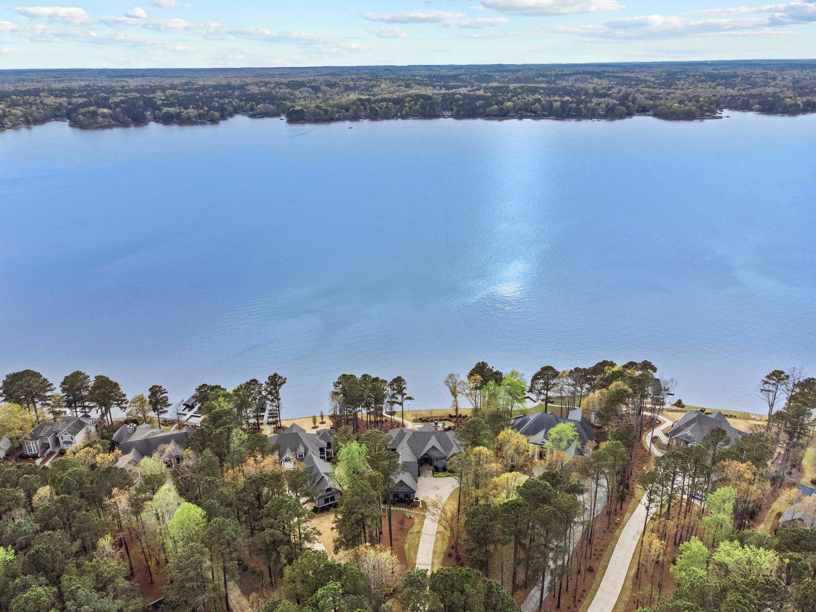 1121 KINGFISHER POINT