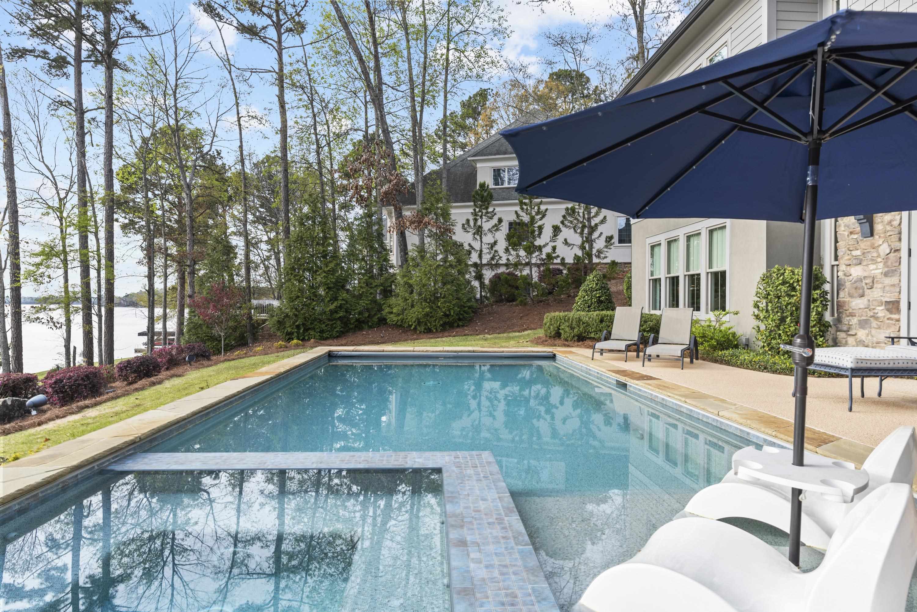 1121 KINGFISHER POINT
