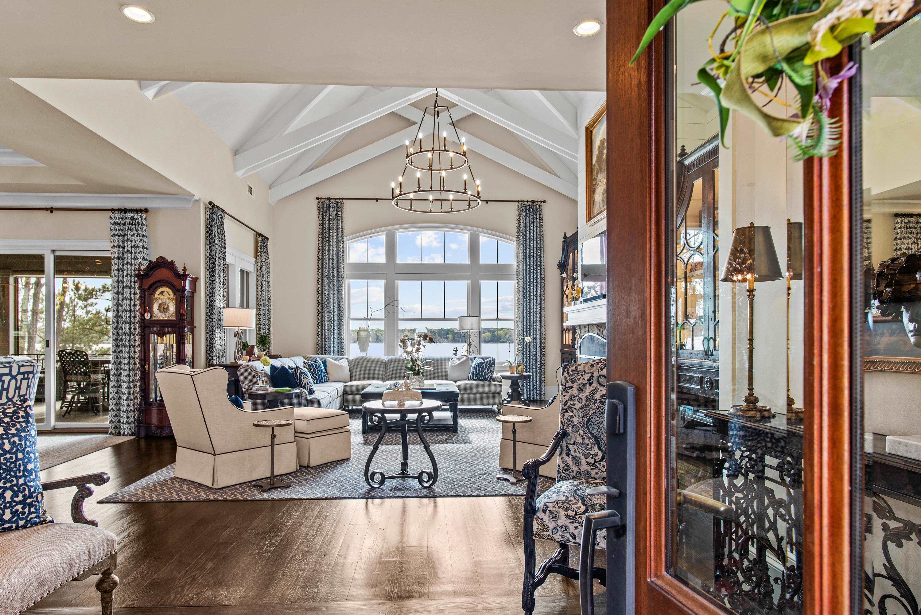 1121 KINGFISHER POINT