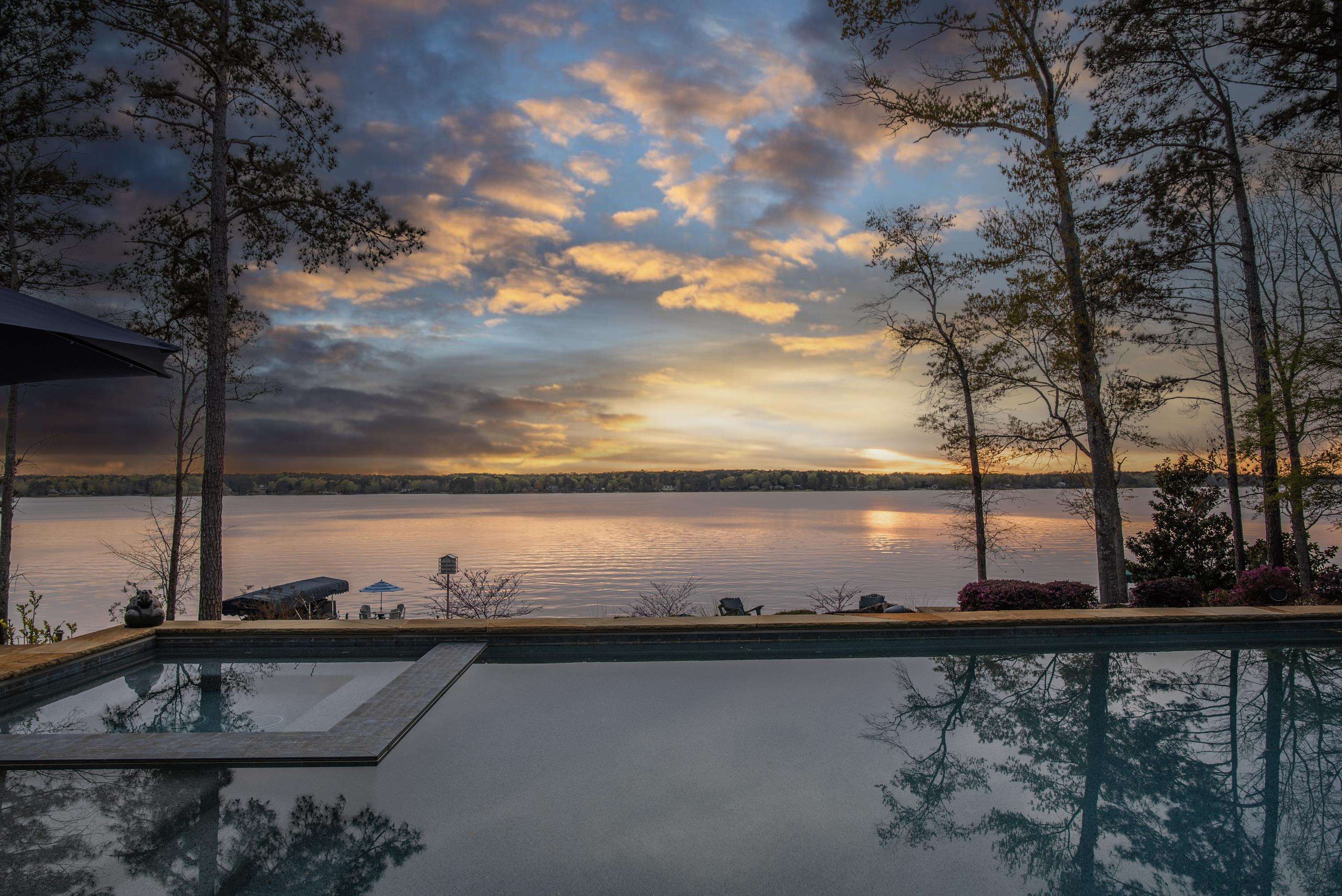 1121 KINGFISHER POINT