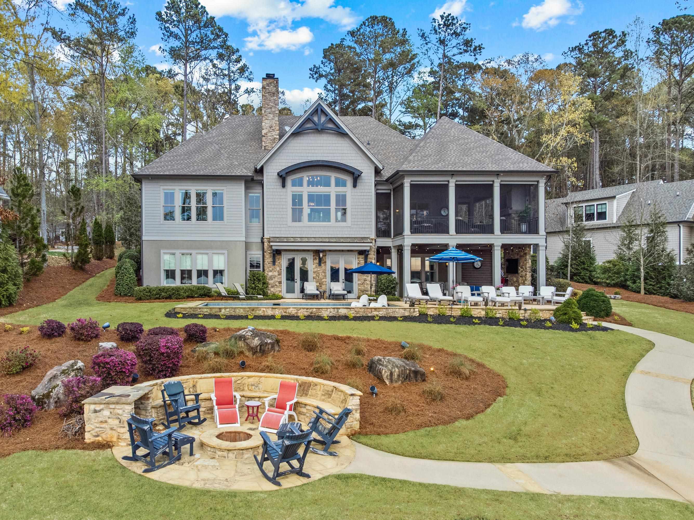 1121 KINGFISHER POINT