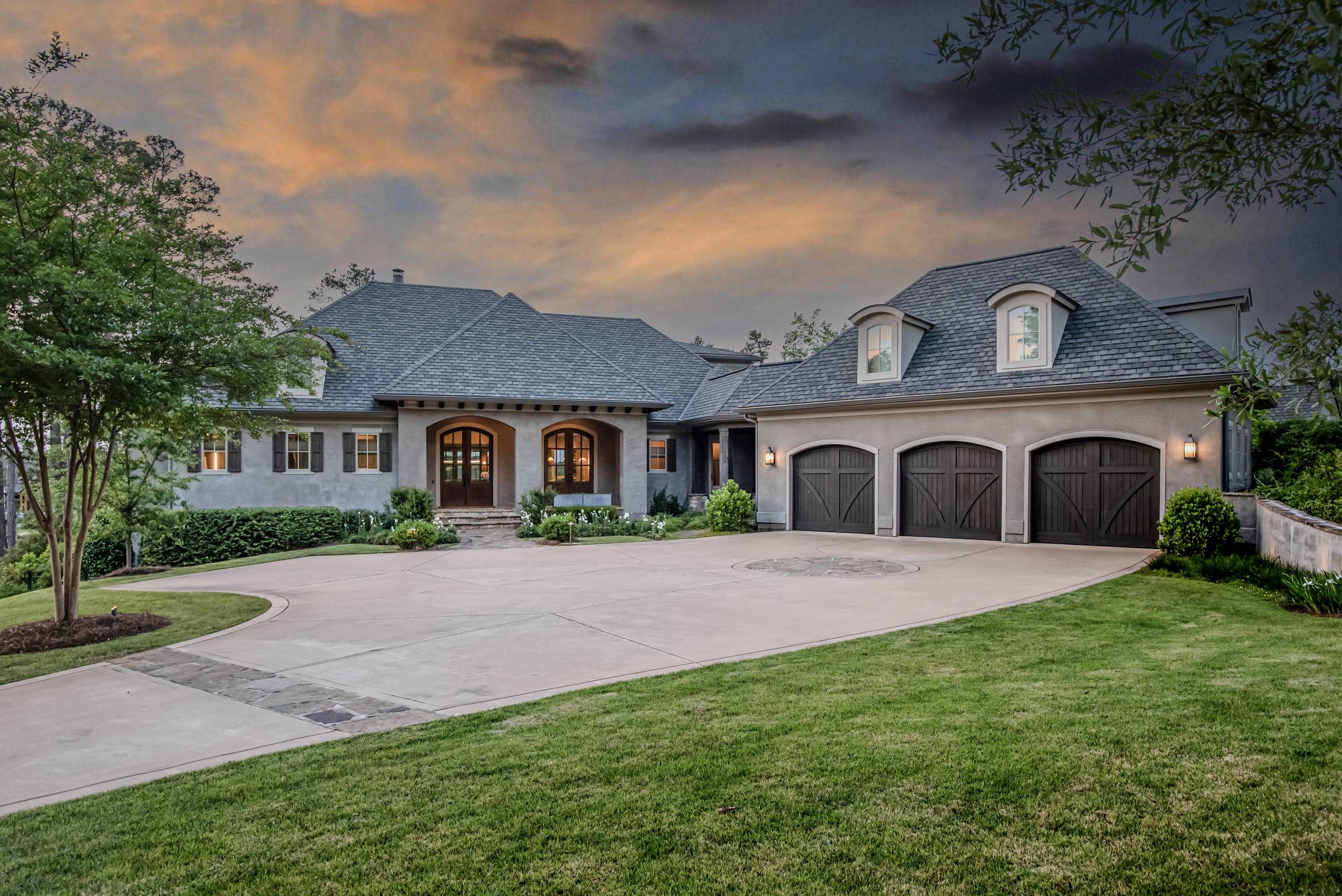 1041 WEST VISTA WAY