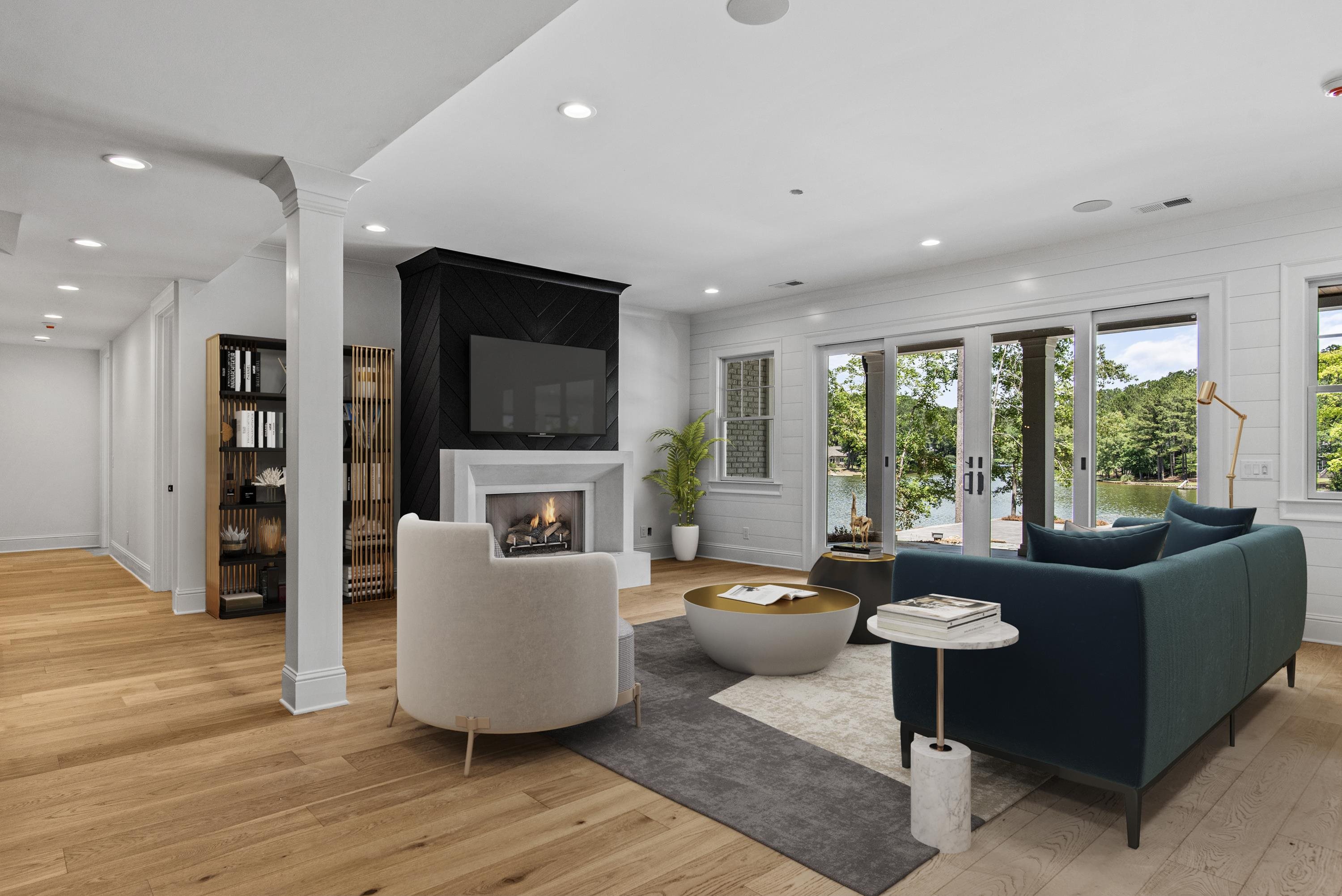 1010 DAVISON LANE
