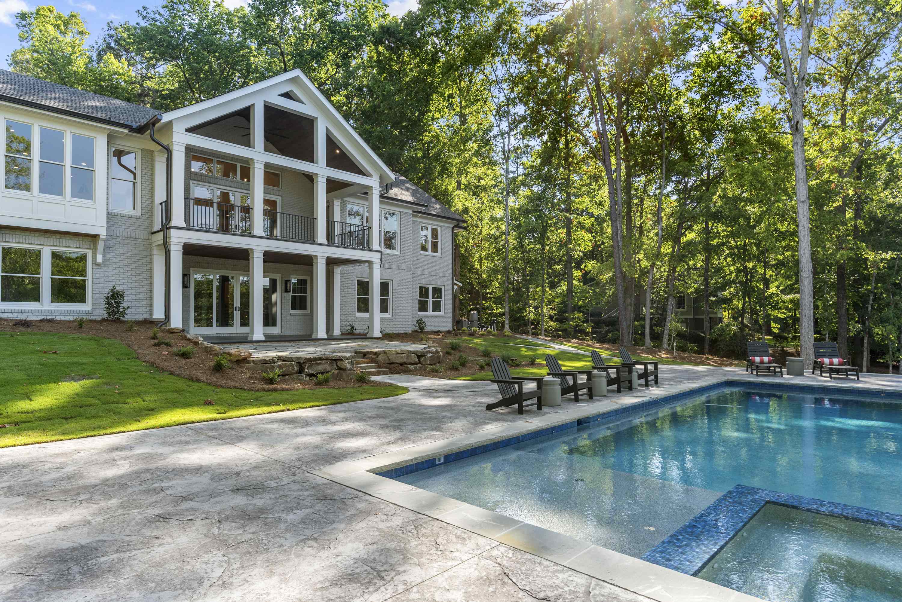 1010 DAVISON LANE