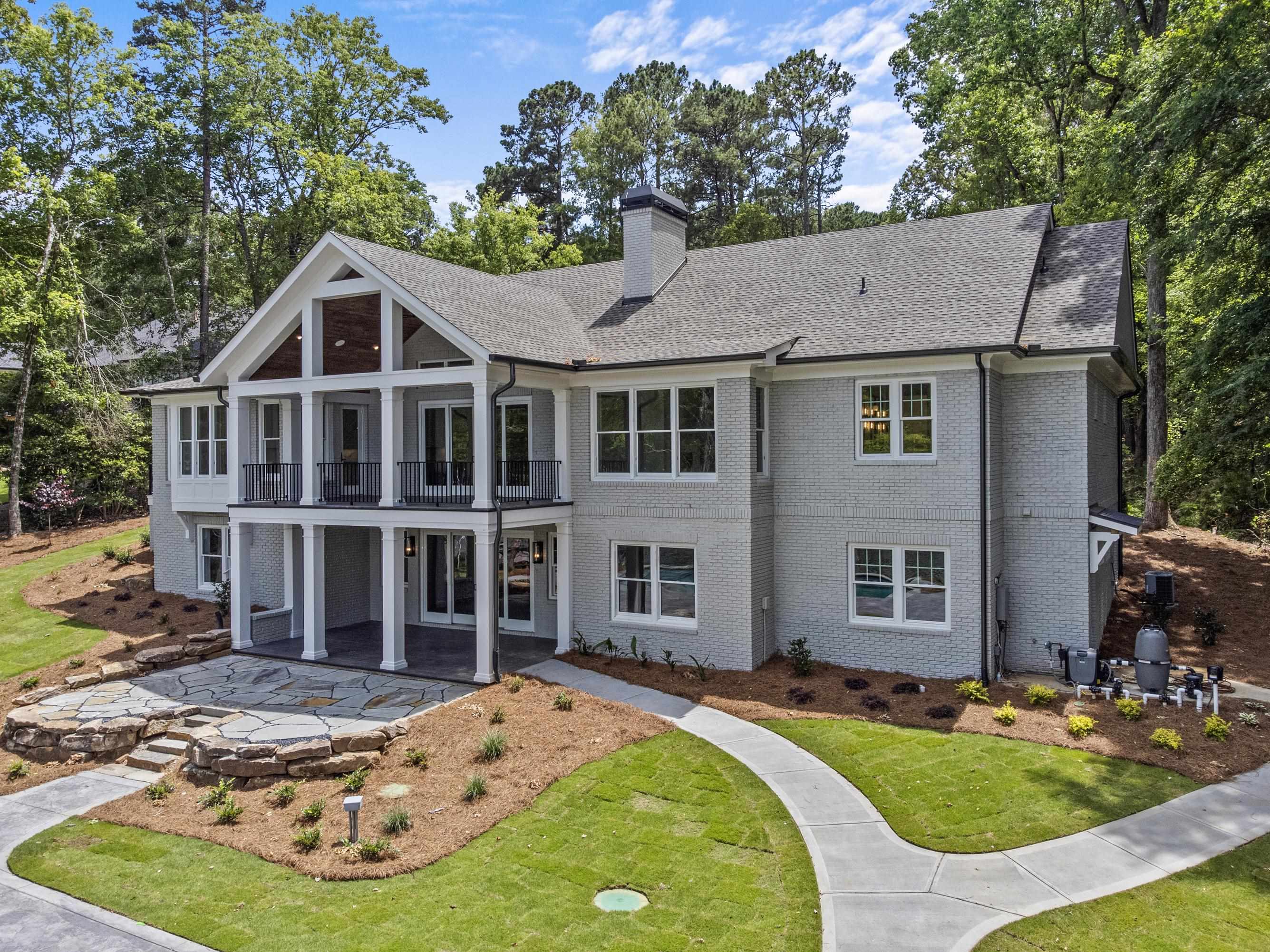 1010 DAVISON LANE