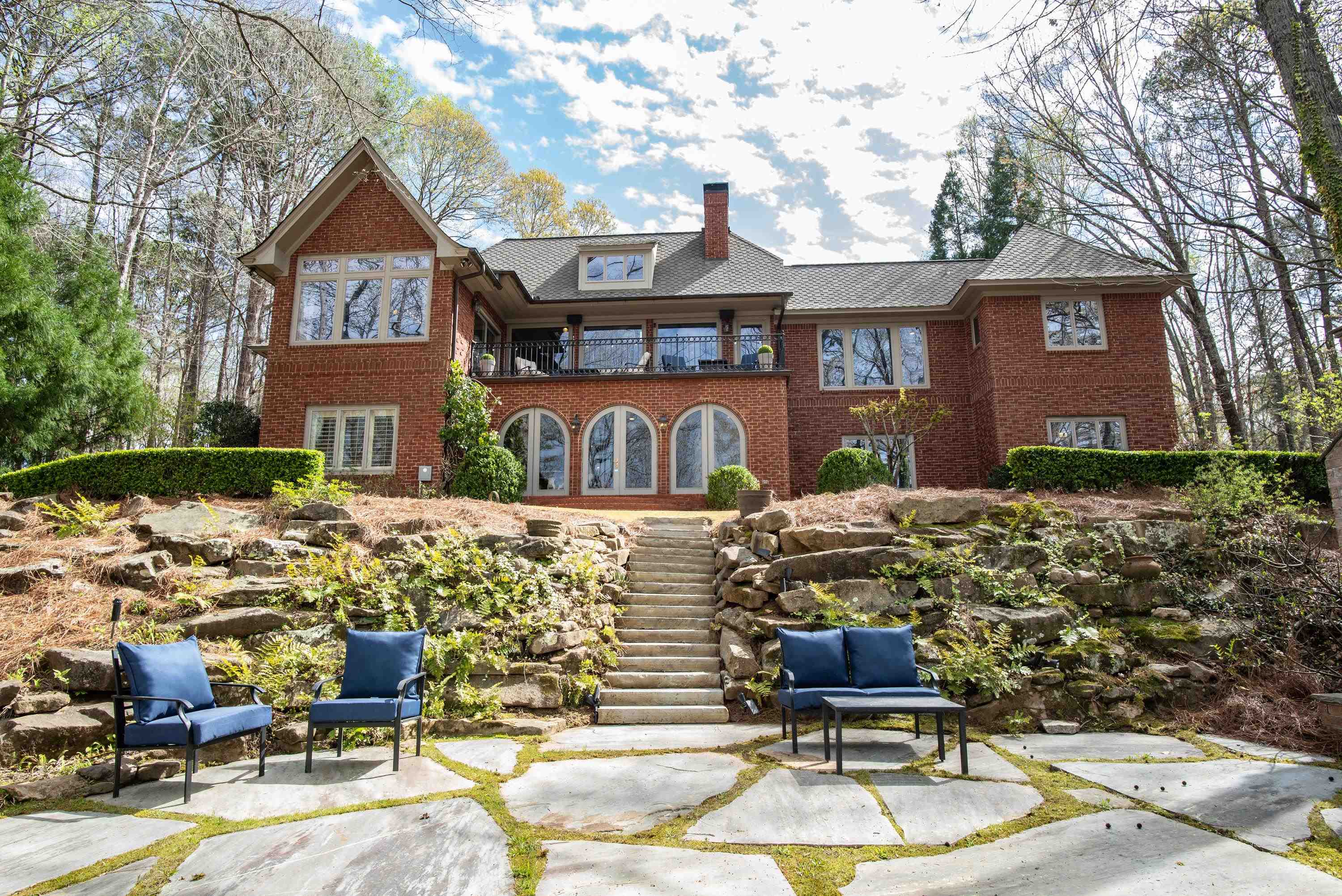 269 REYNOLDS DRIVE