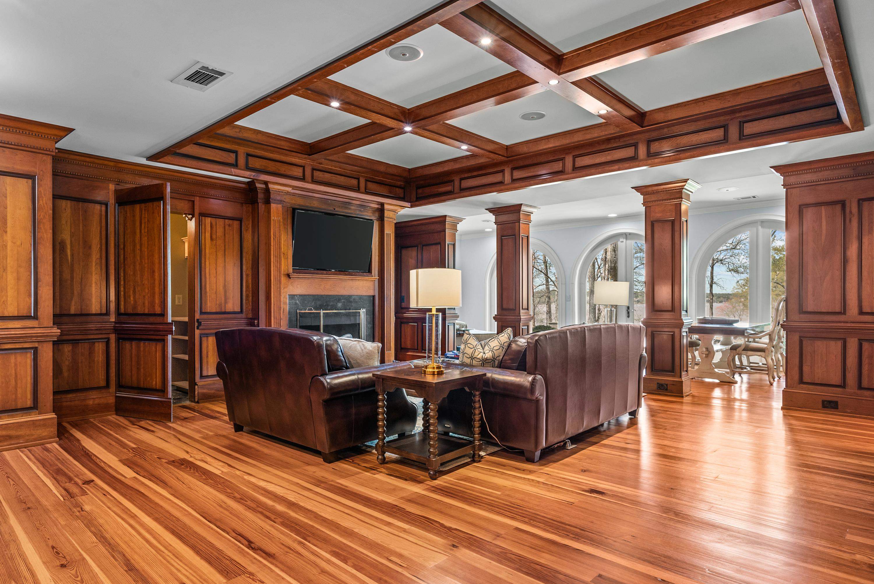 269 REYNOLDS DRIVE