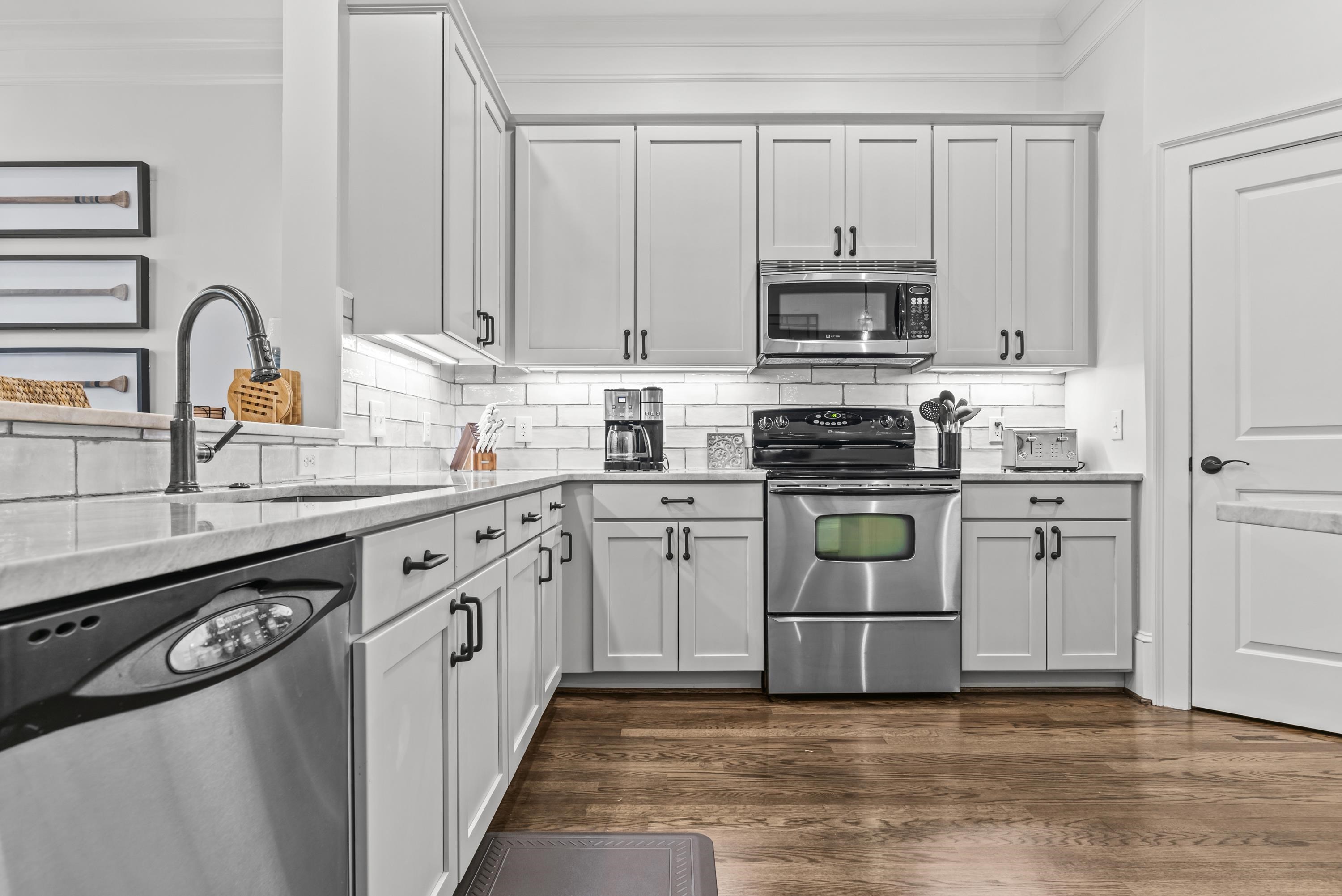 116 INDIAN SUMMER PATH Unit: Building B Unit 206