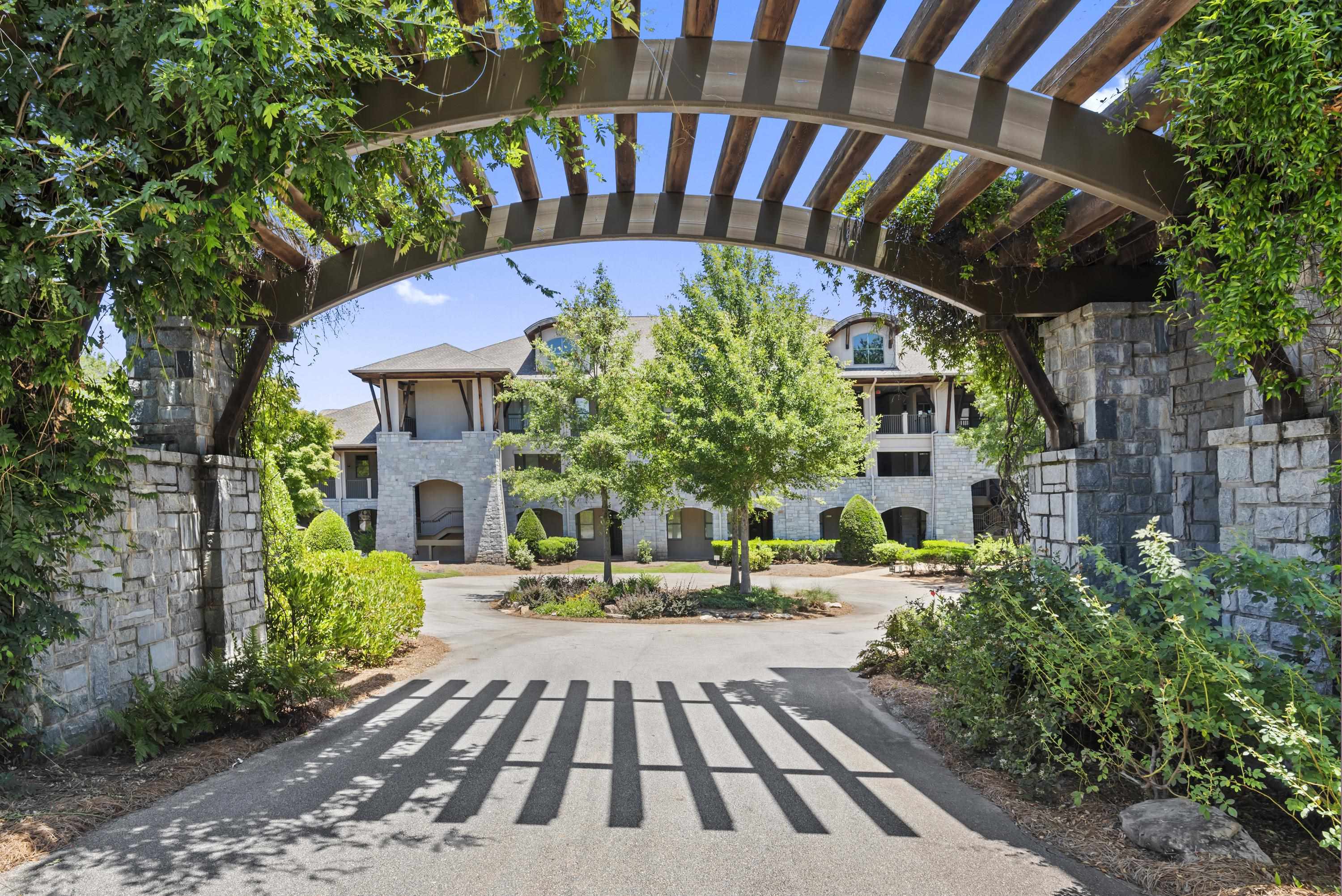 116 INDIAN SUMMER PATH Unit: Building B Unit 206