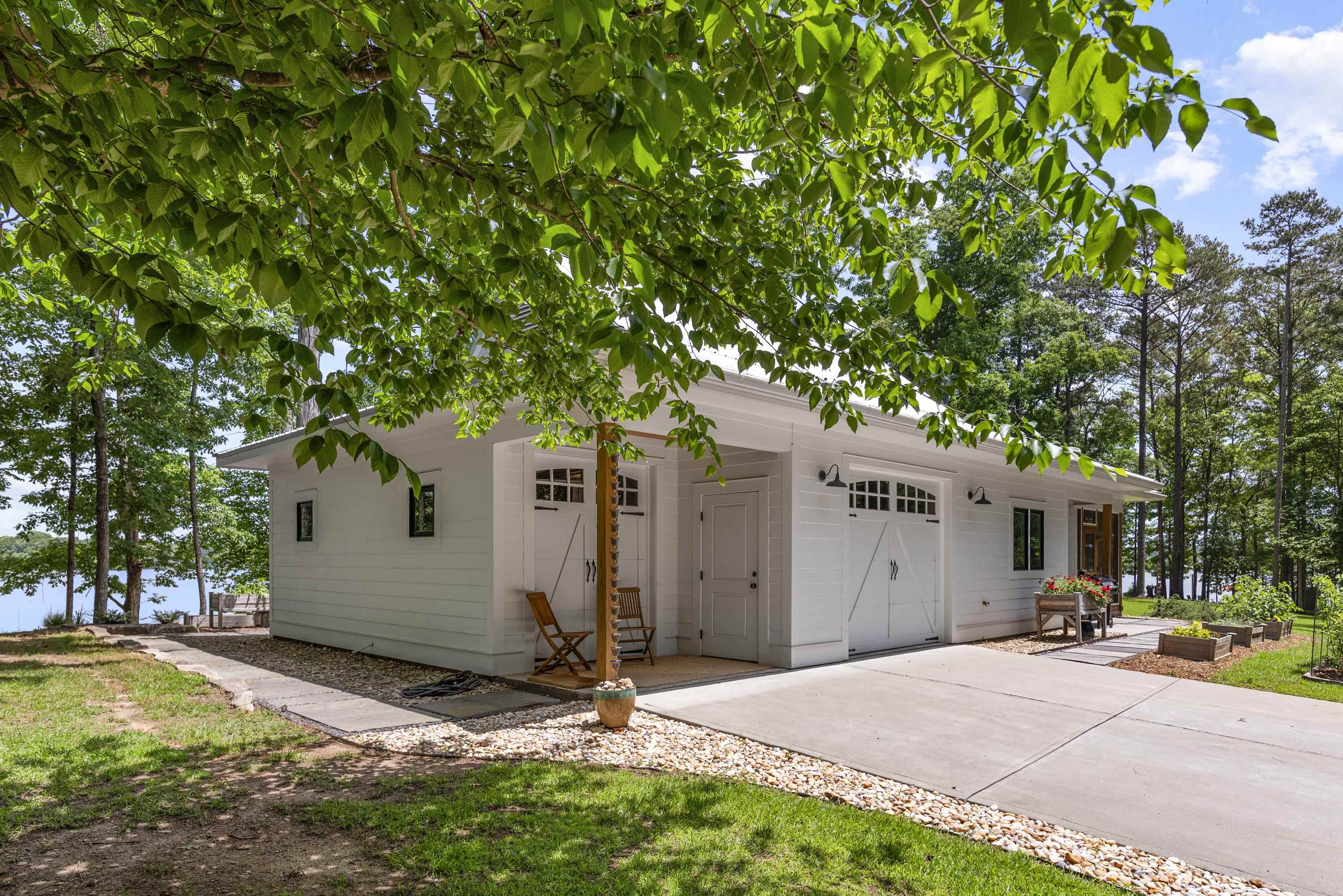 225 FAWNFIELD COURT