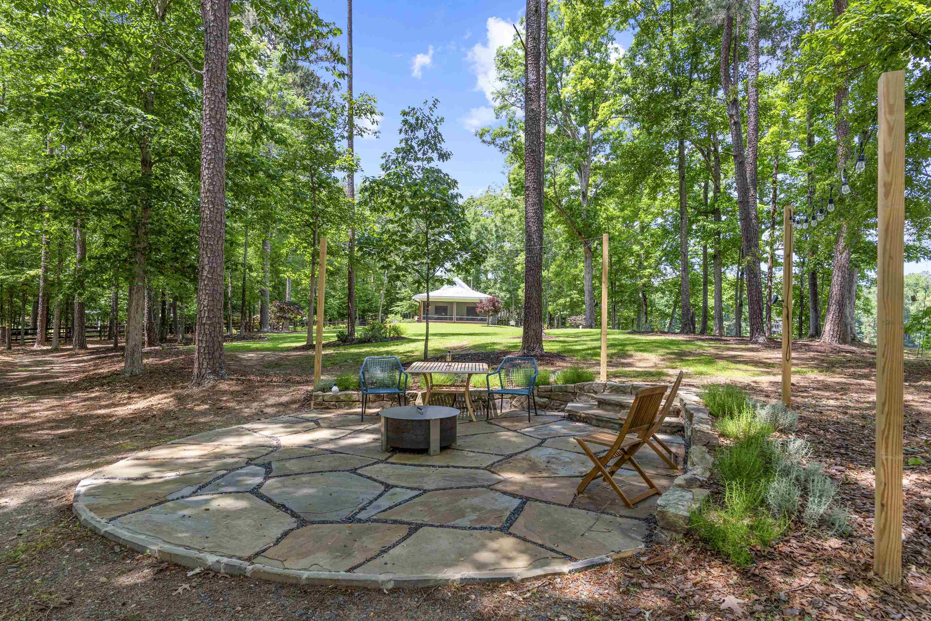 225 FAWNFIELD COURT