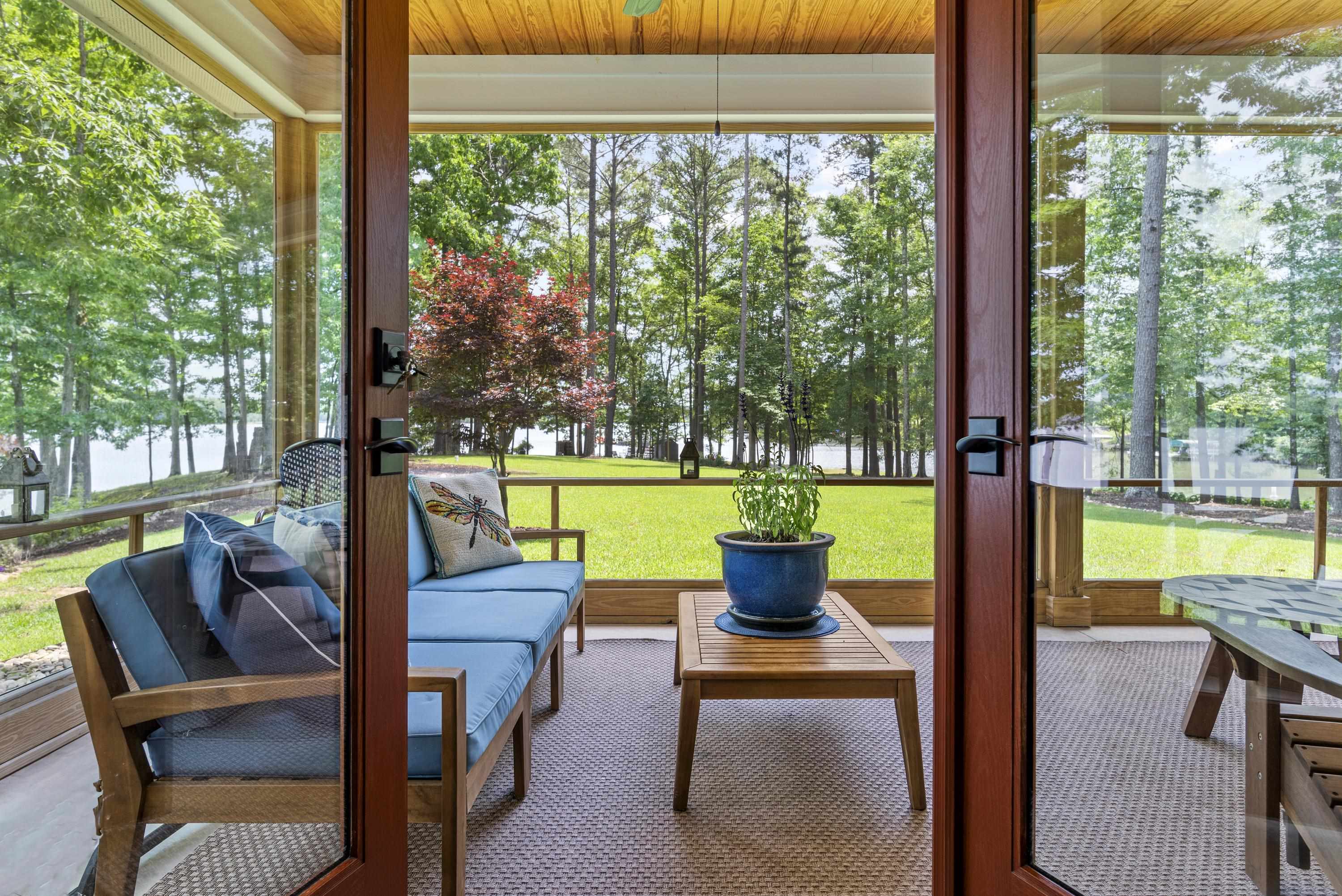 225 FAWNFIELD COURT