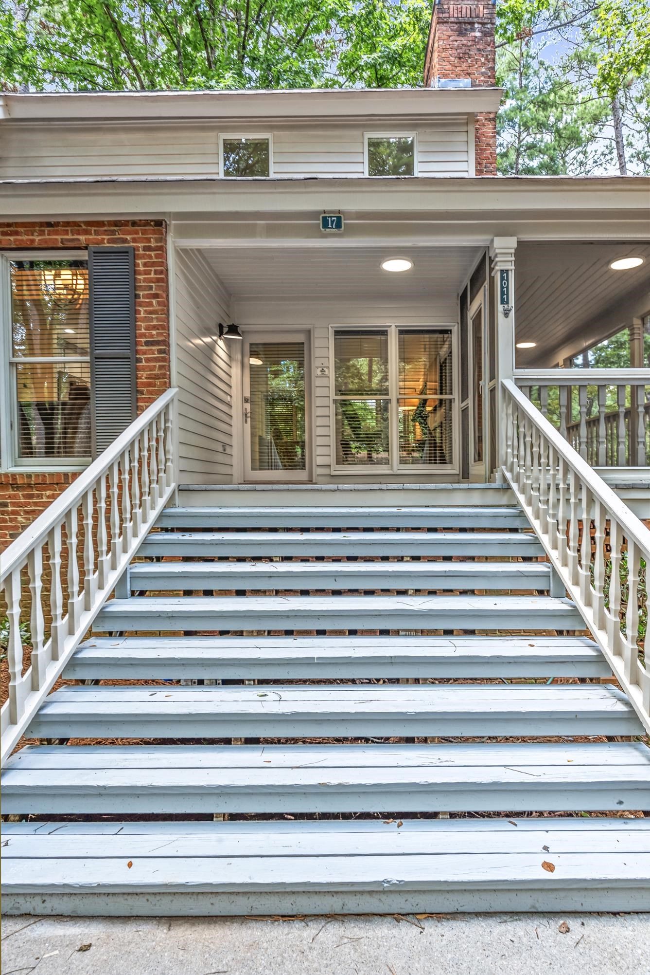 1011 CLUB HOUSE LANE