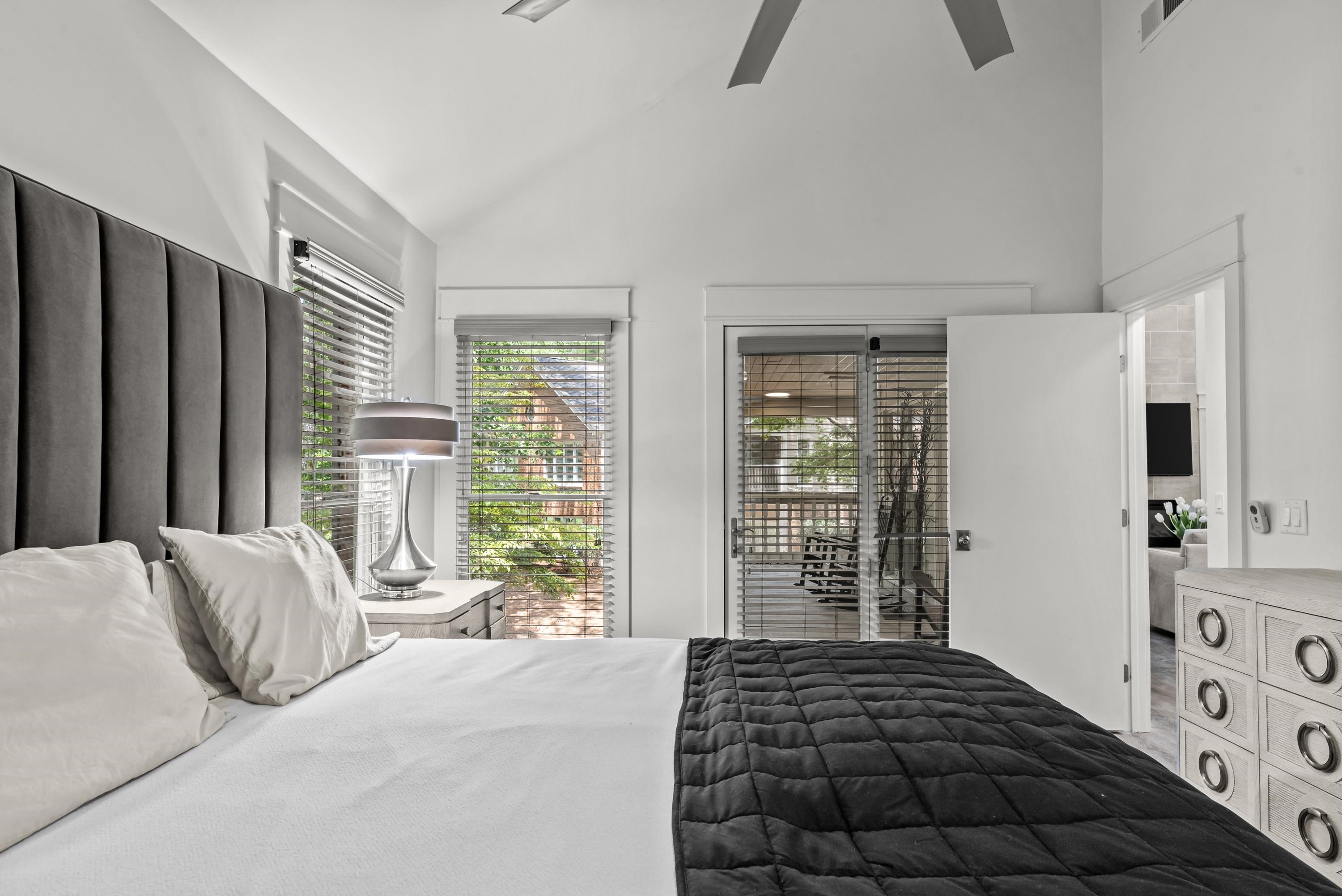 1011 CLUB HOUSE LANE
