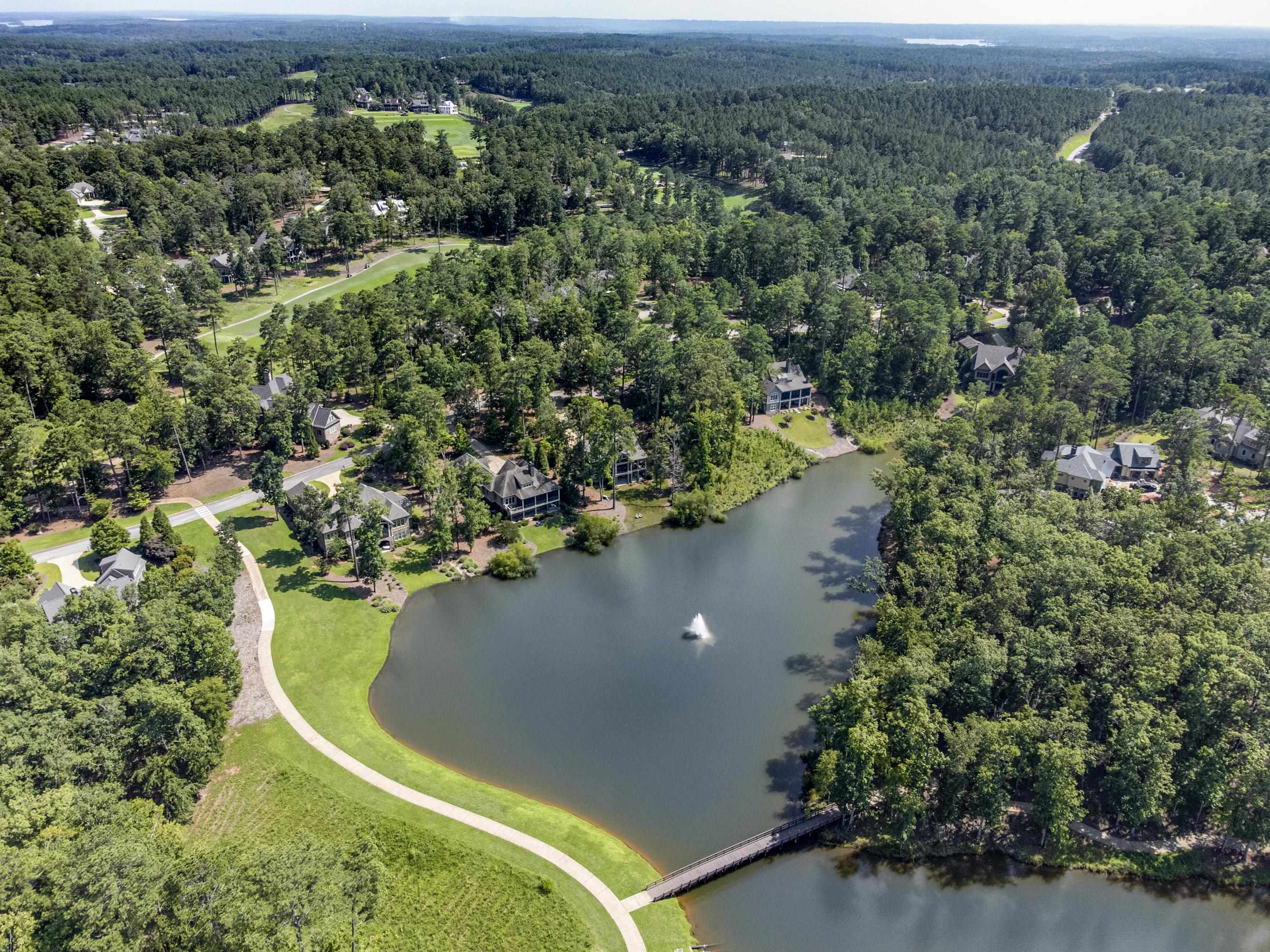 1000 WOODRIDGE LOOP
