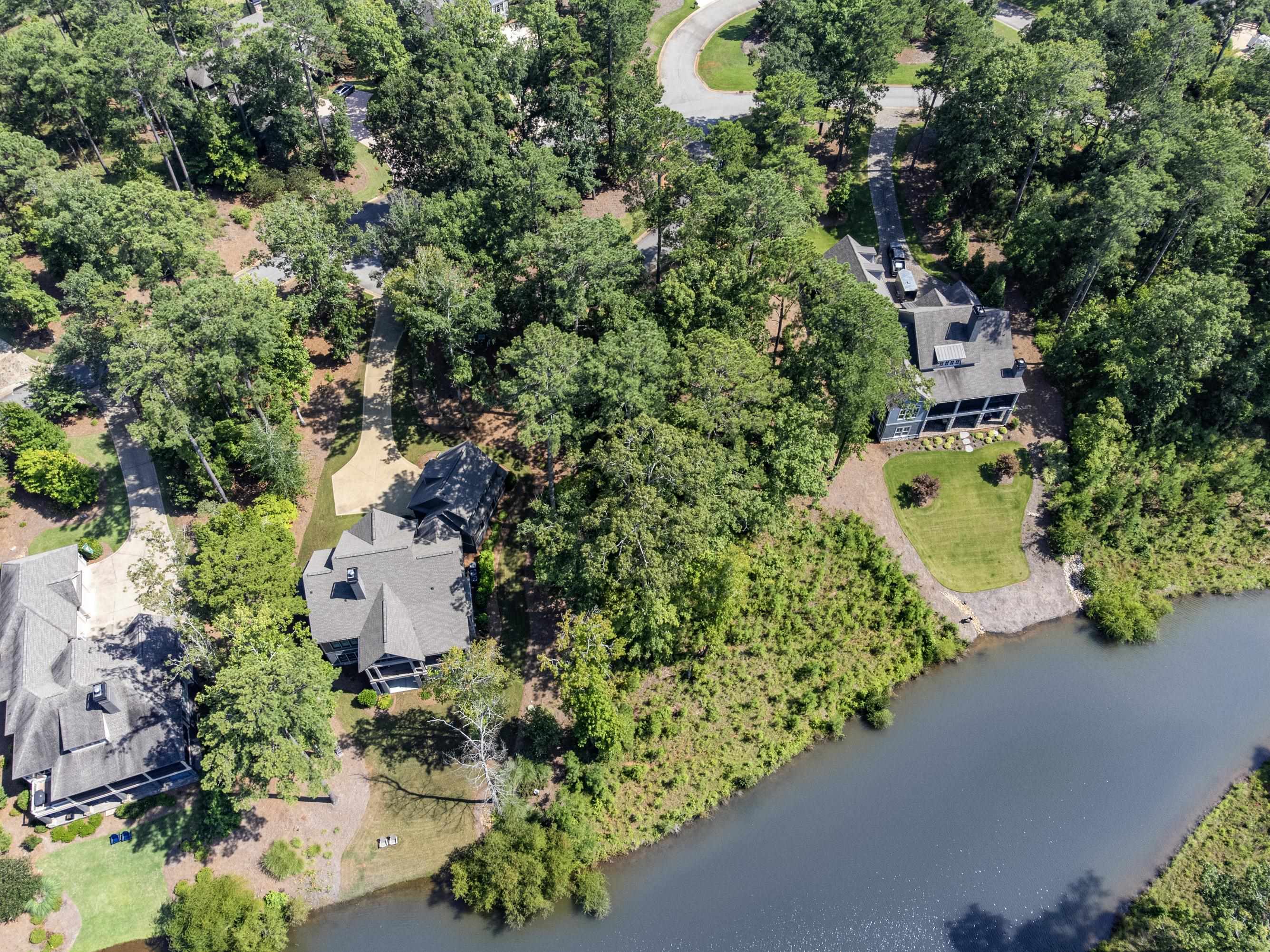 1000 WOODRIDGE LOOP