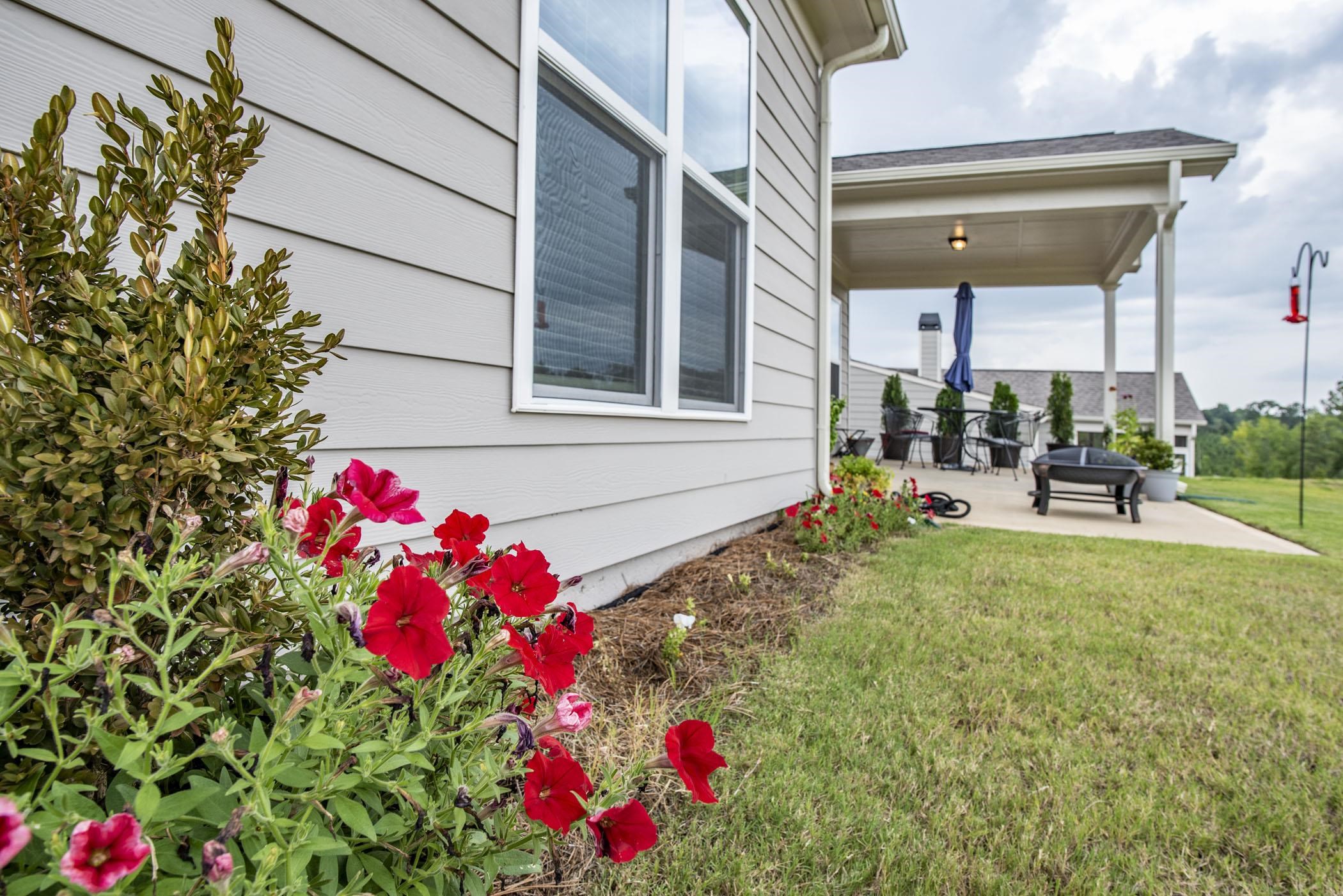 1021 LITTLE SHOALS RD