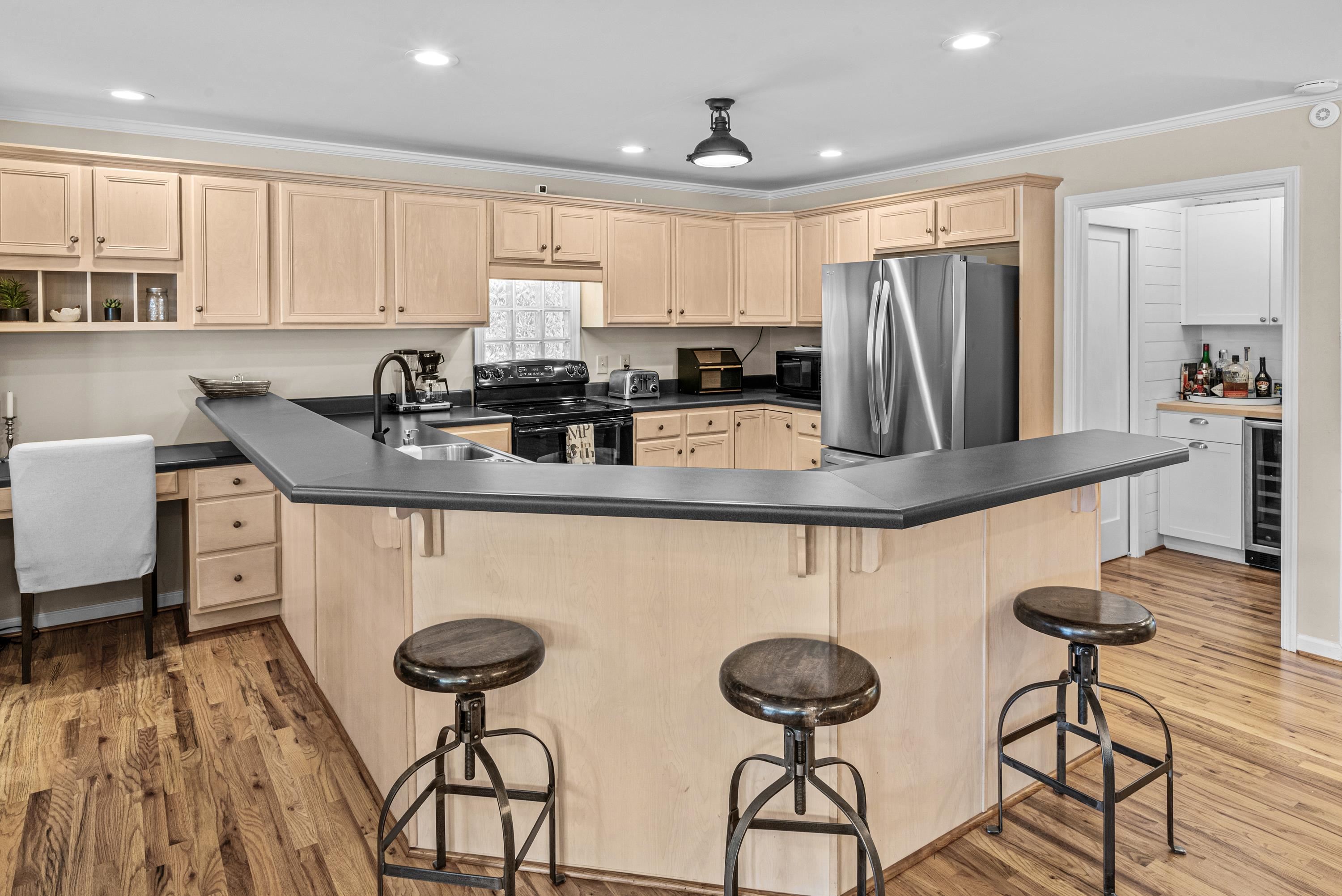 1341 NORTHWOODS DRIVE