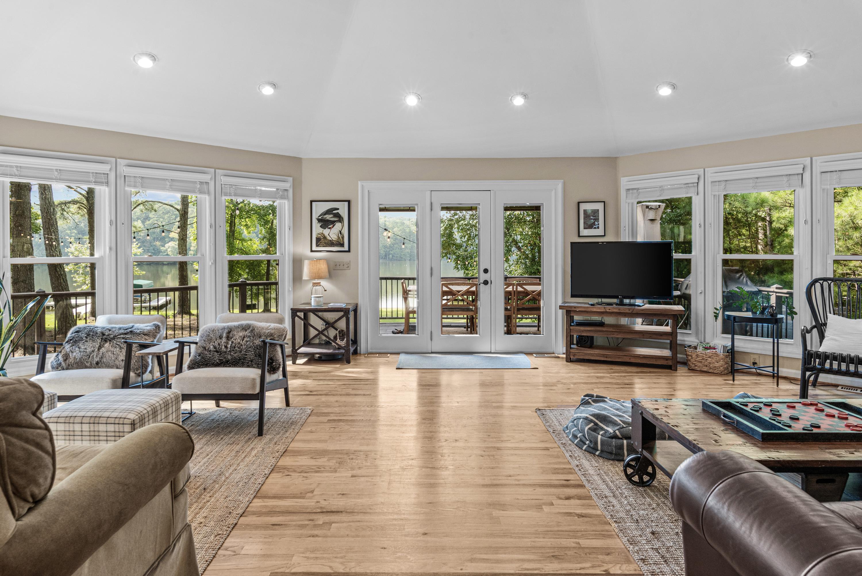 1341 NORTHWOODS DRIVE