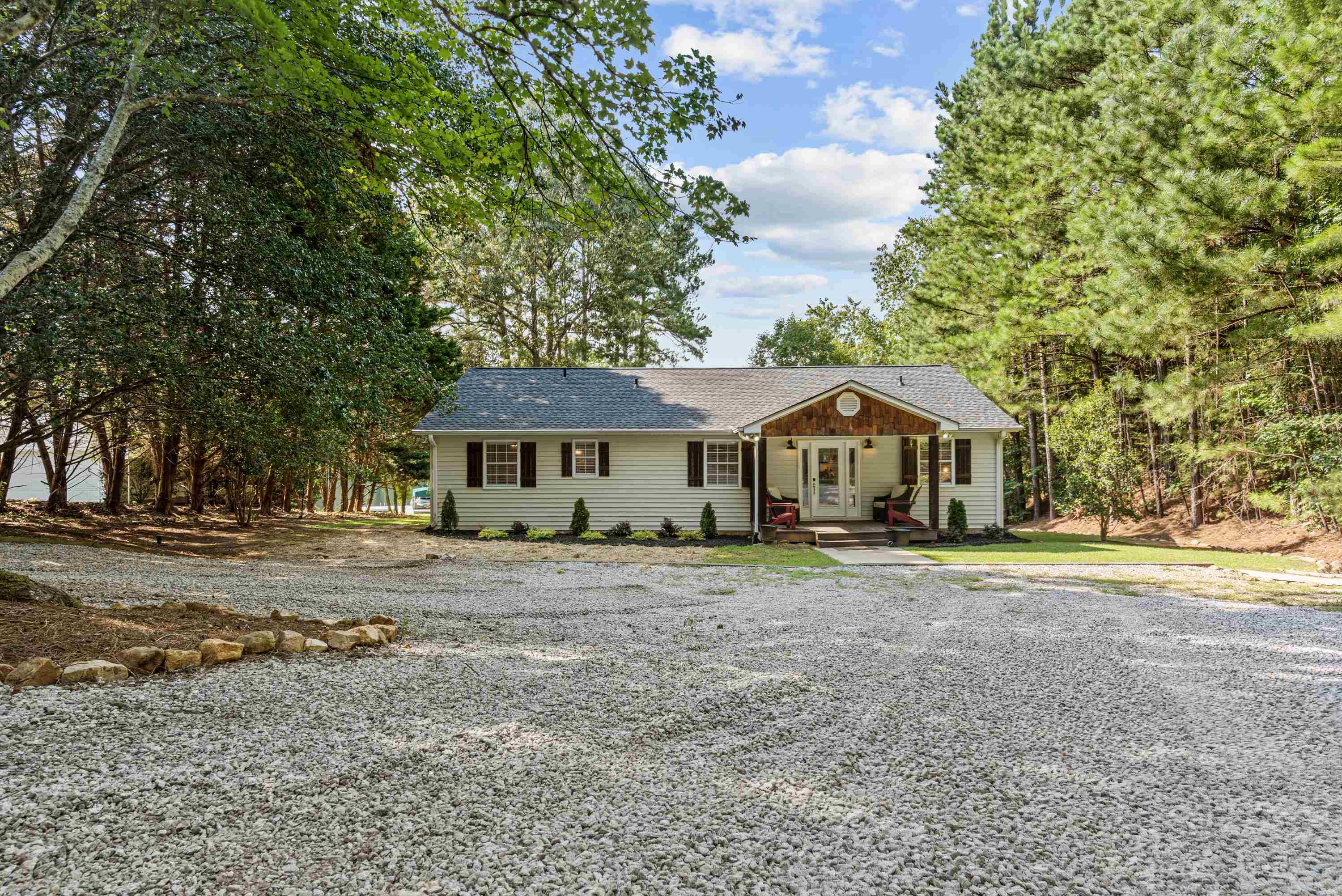 1341 NORTHWOODS DRIVE
