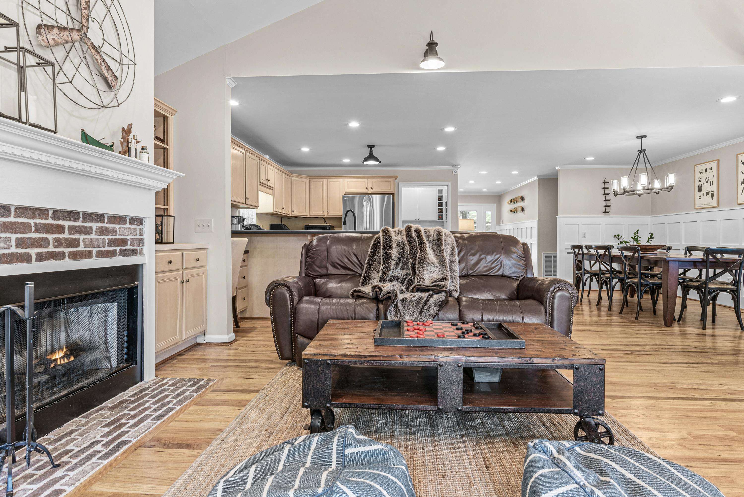 1341 NORTHWOODS DRIVE