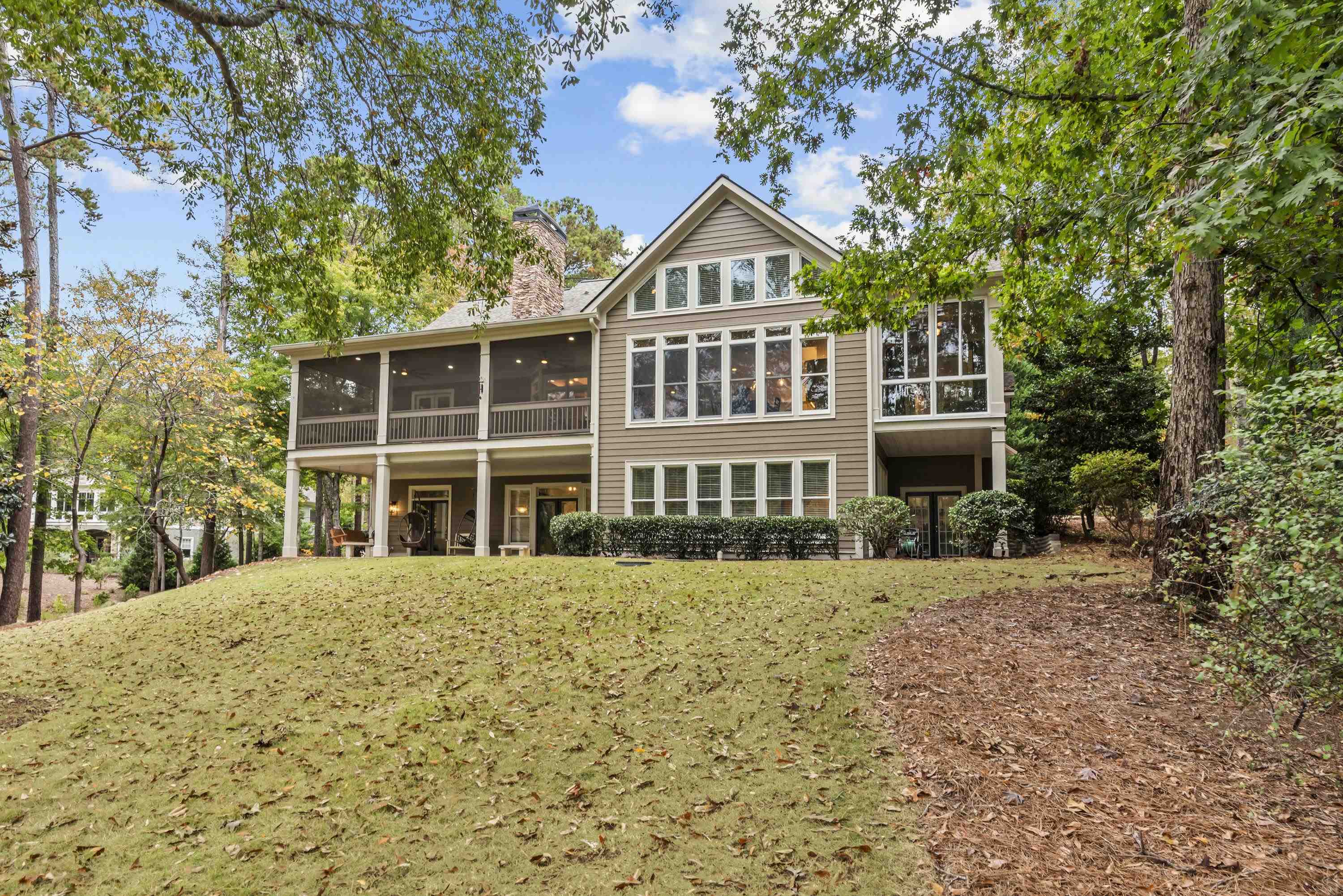 1061 GRESHAMS FORT