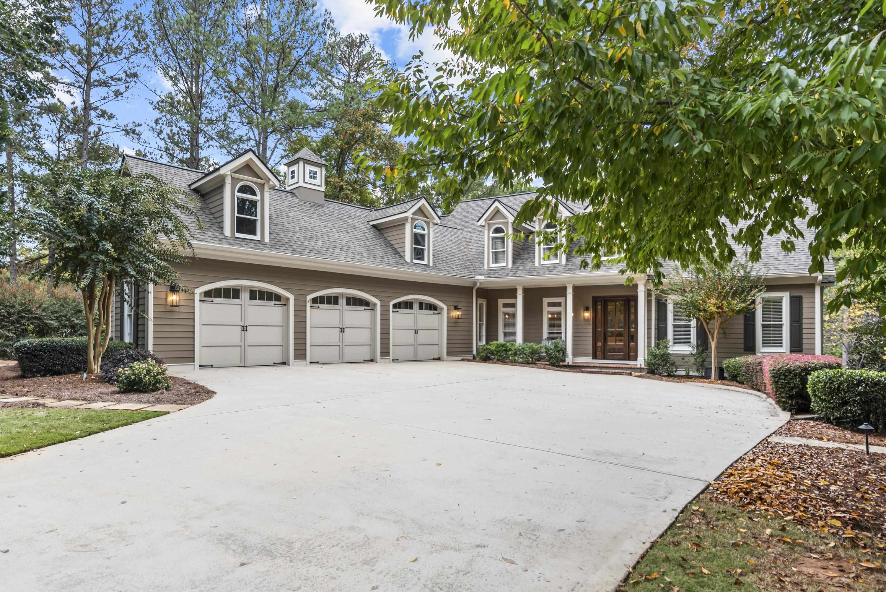 1061 GRESHAMS FORT