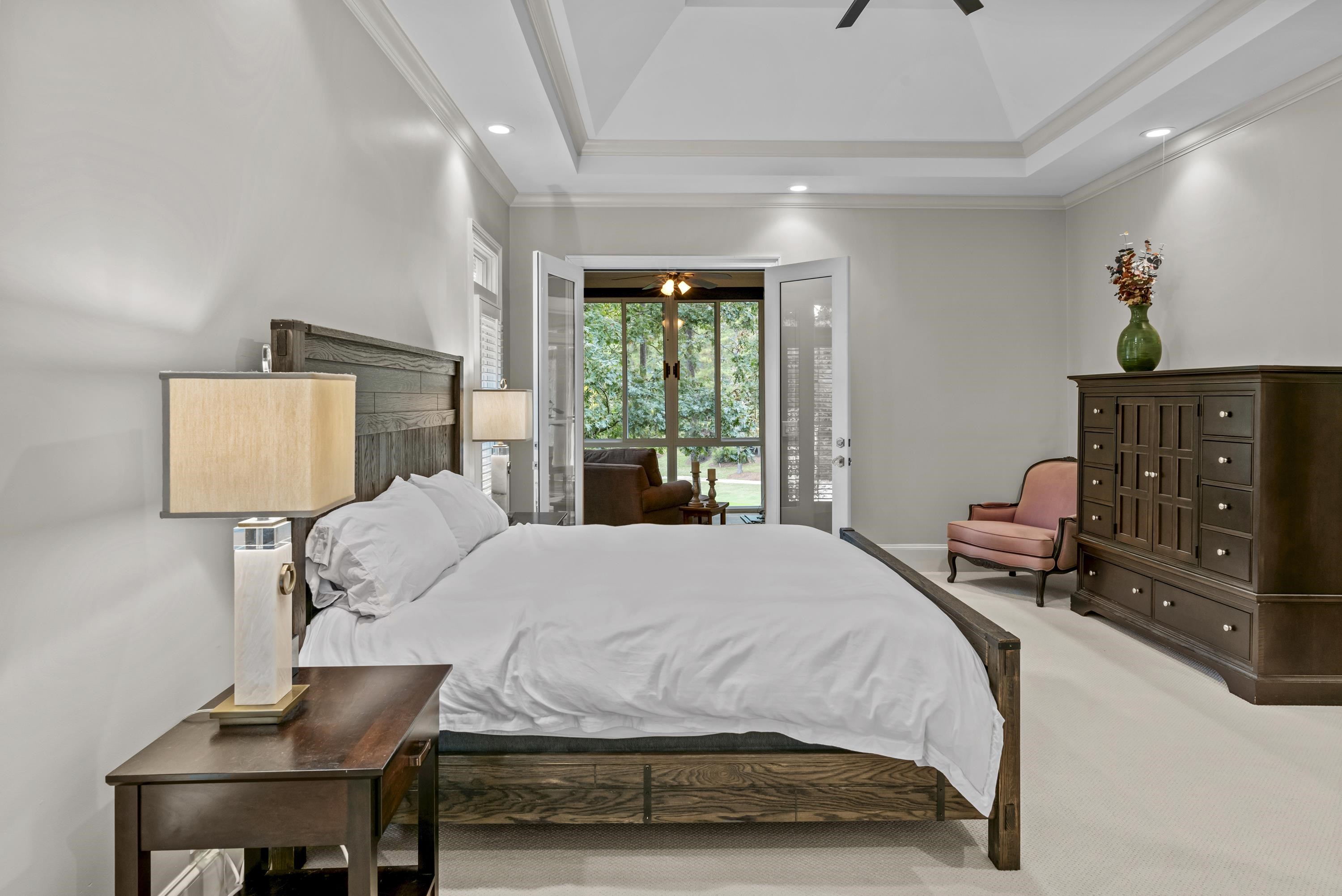 1061 GRESHAMS FORT