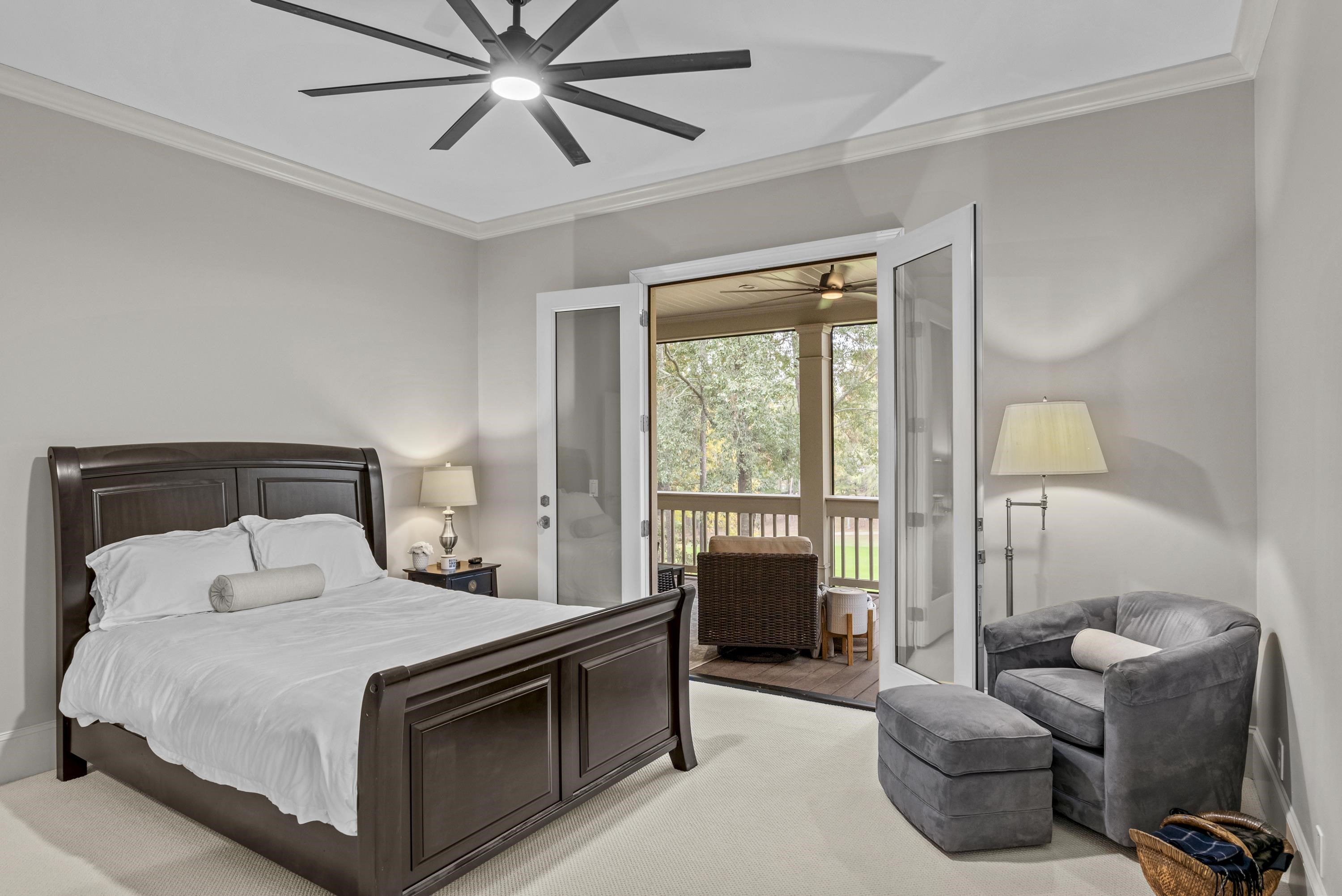1061 GRESHAMS FORT