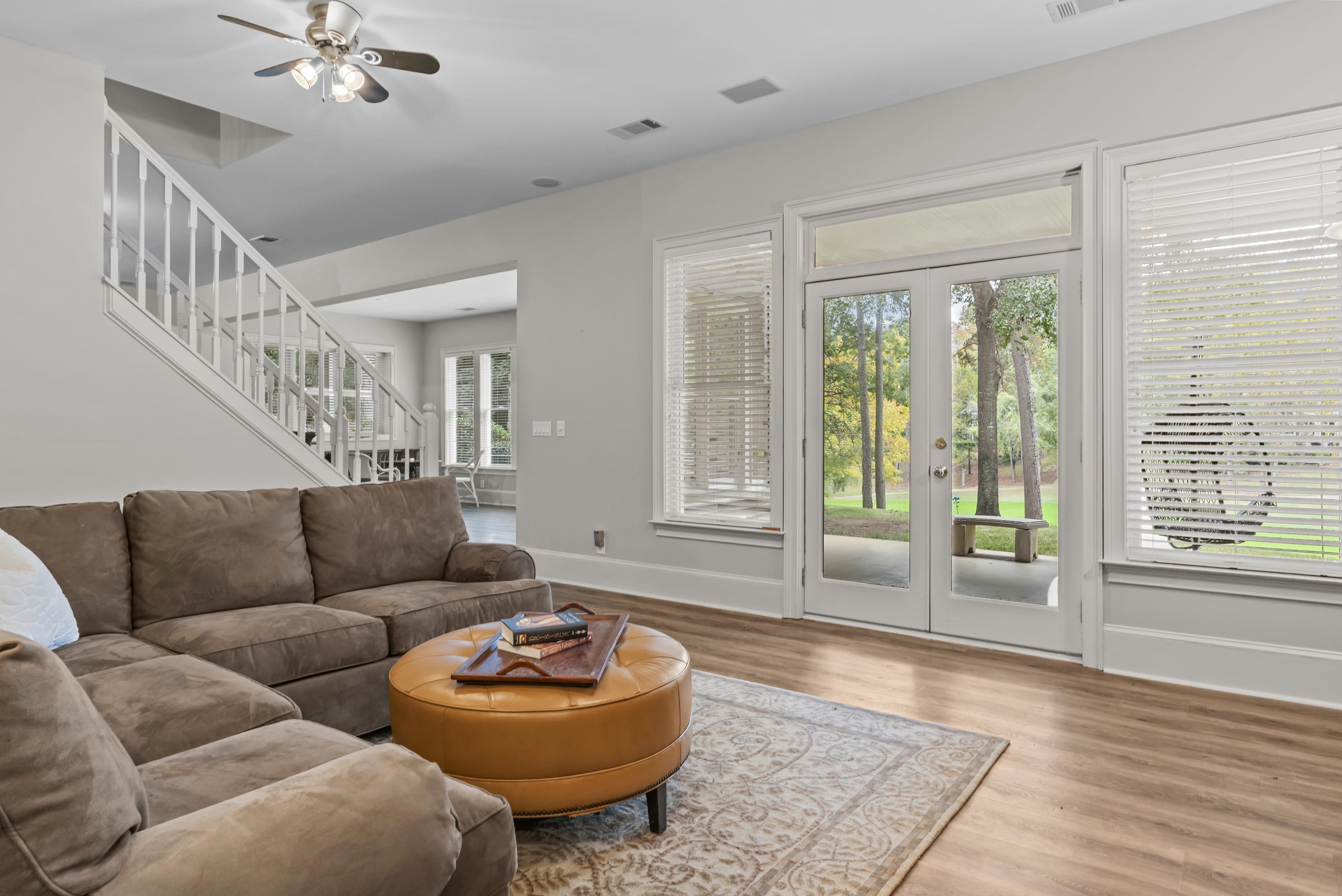 1061 GRESHAMS FORT