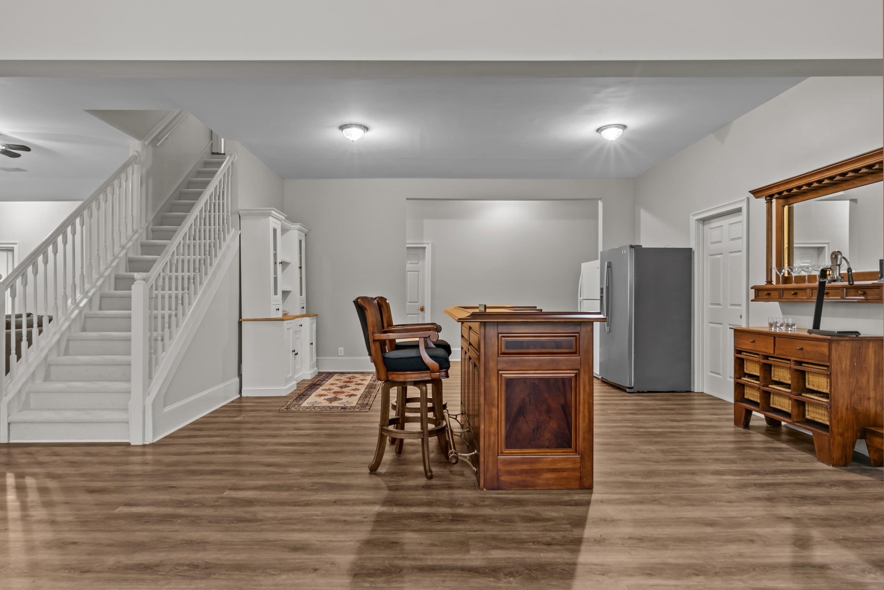 1061 GRESHAMS FORT