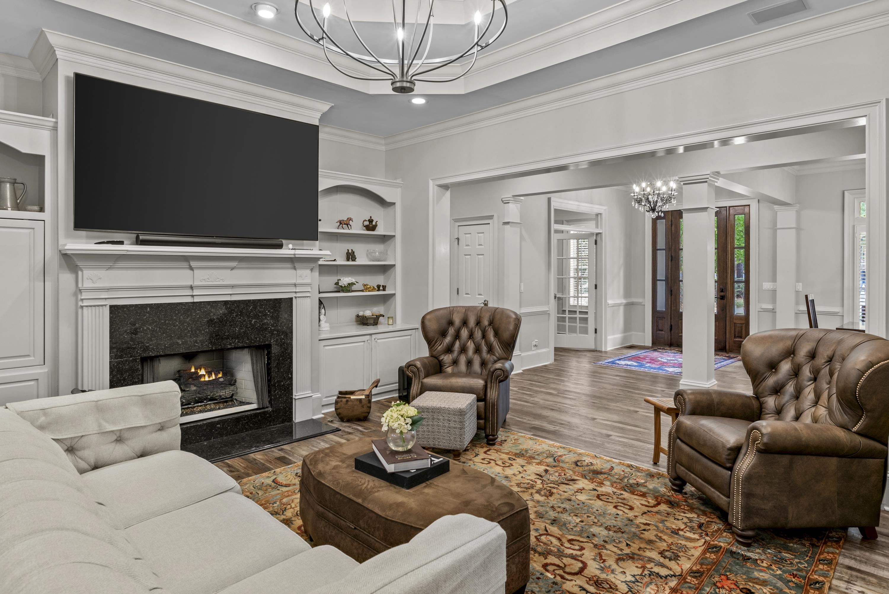 1061 GRESHAMS FORT