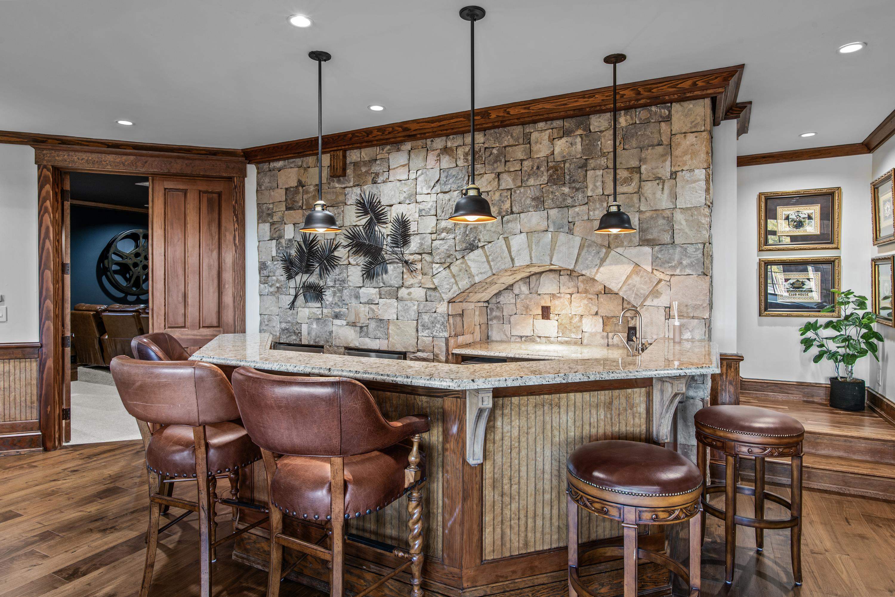 1210 COTTAGE LANE EAST