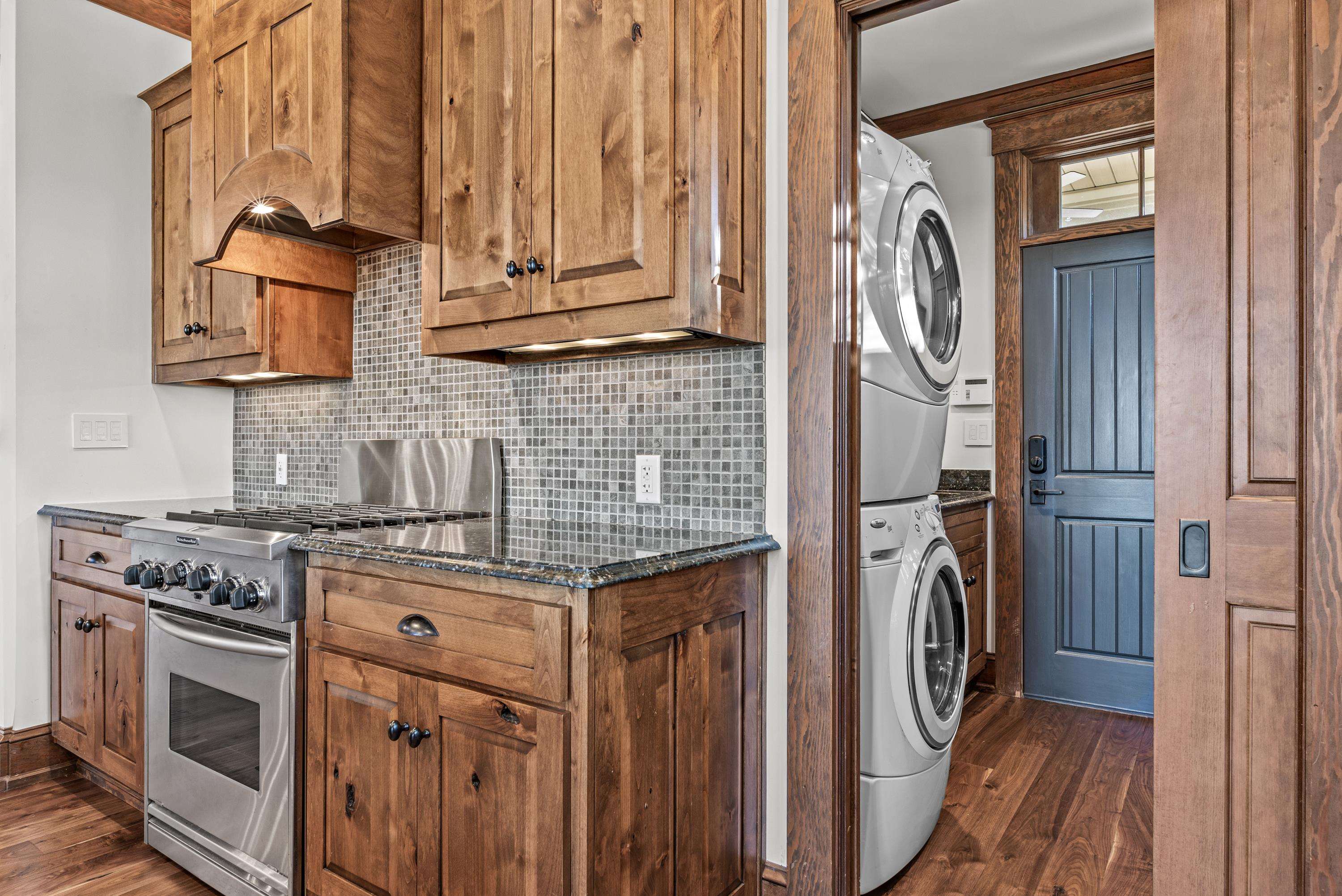 1210 COTTAGE LANE EAST
