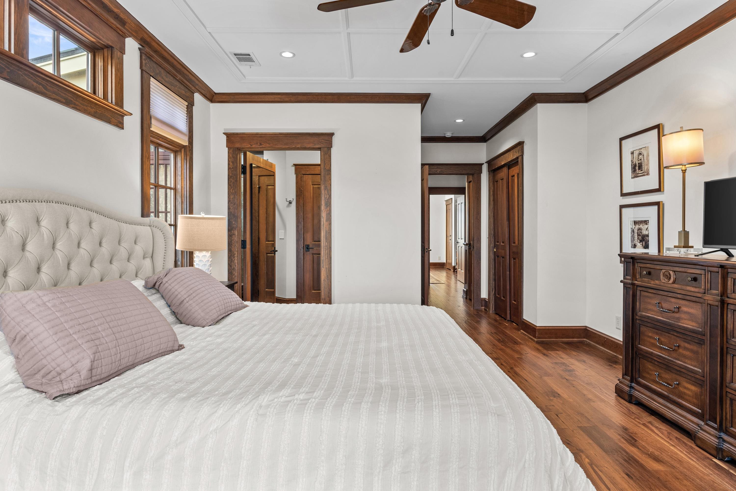 1210 COTTAGE LANE EAST