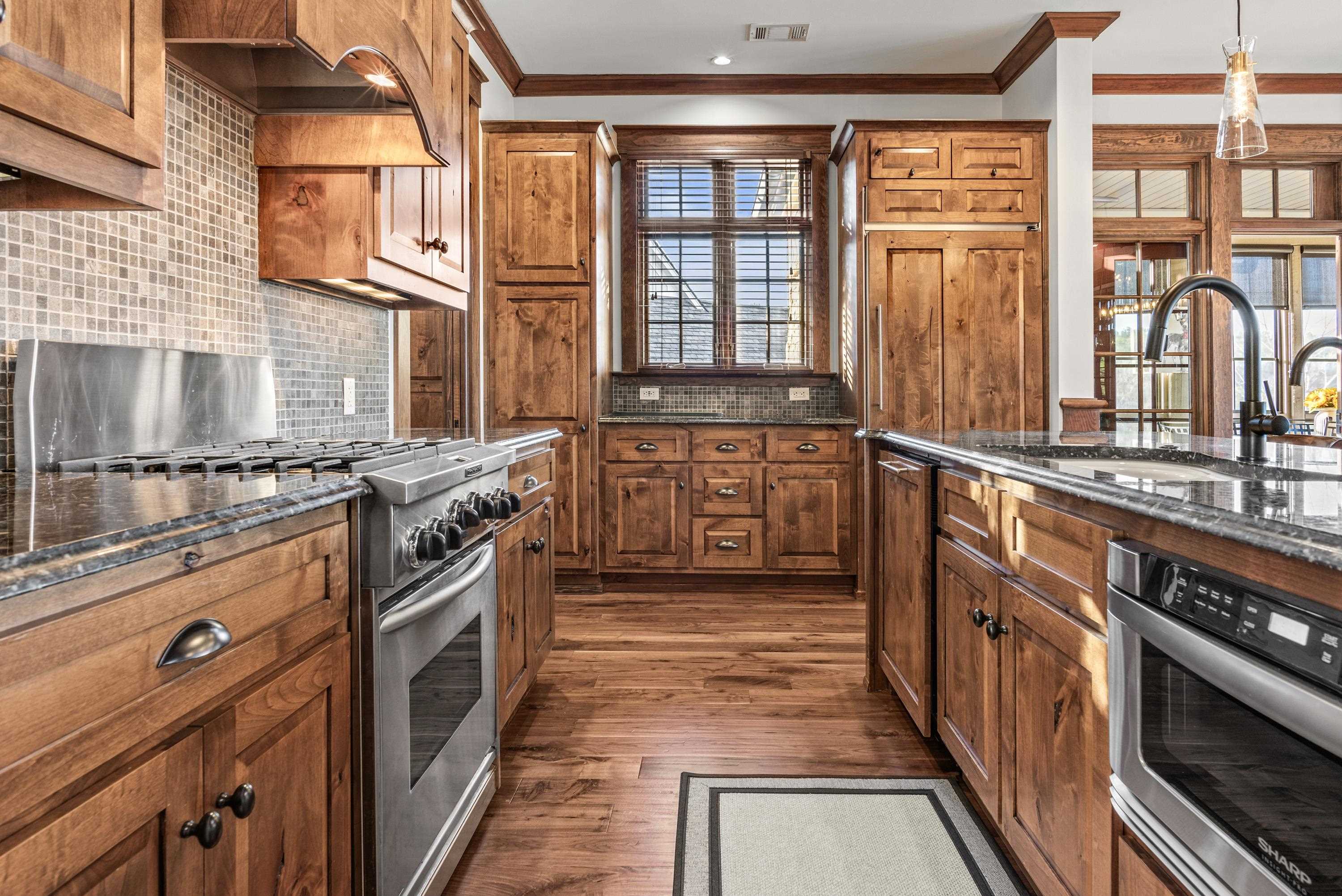 1210 COTTAGE LANE EAST