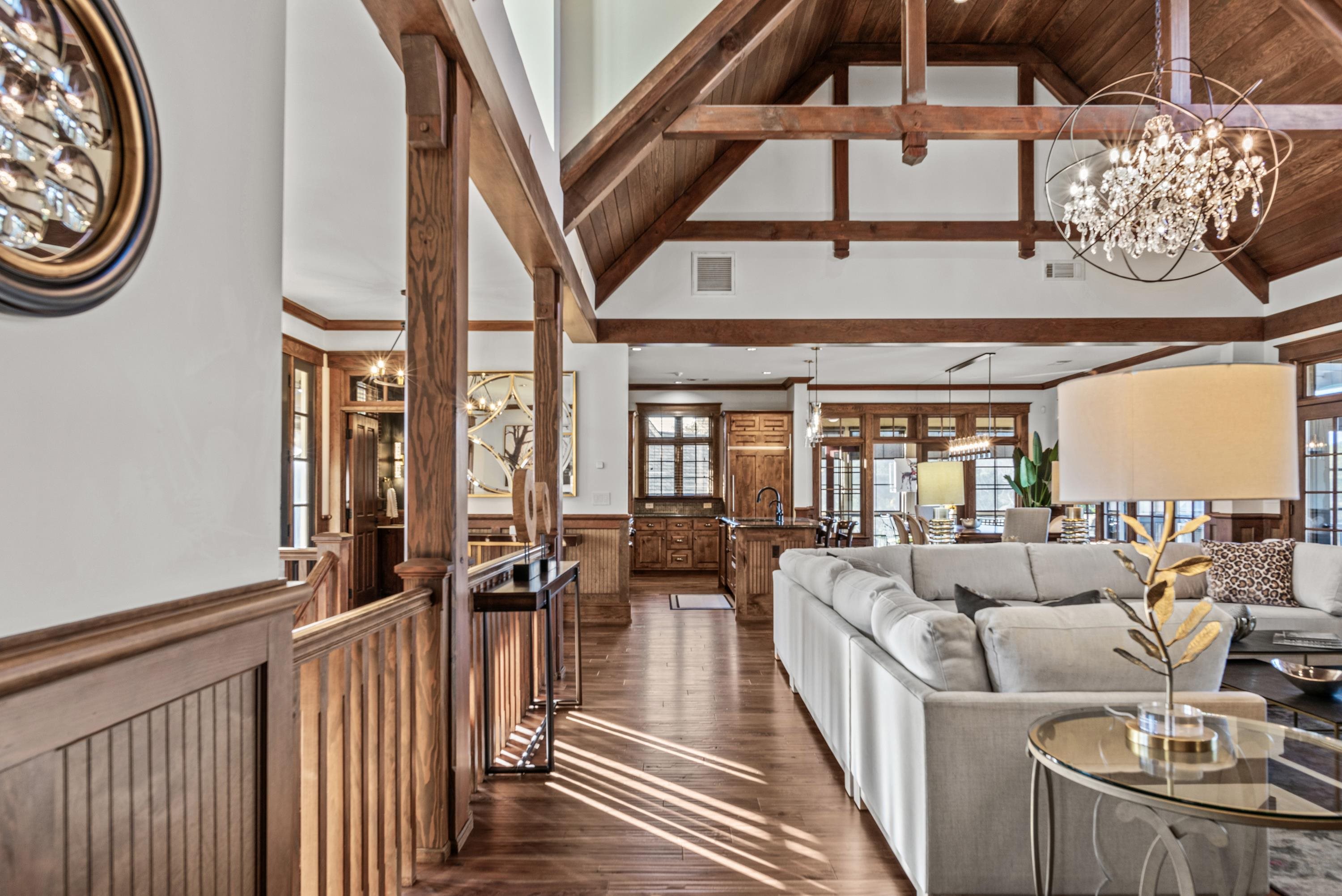 1210 COTTAGE LANE EAST