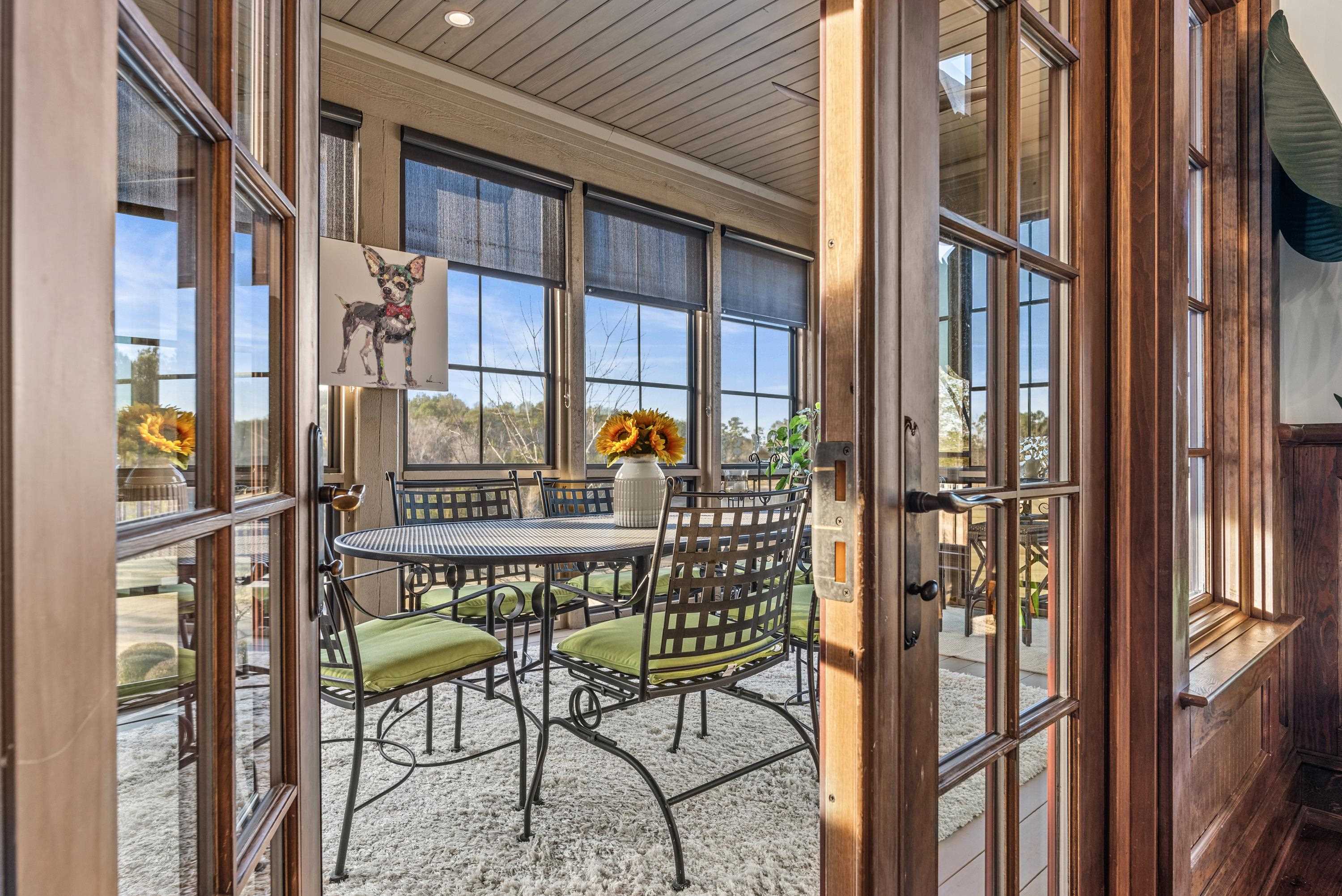 1210 COTTAGE LANE EAST