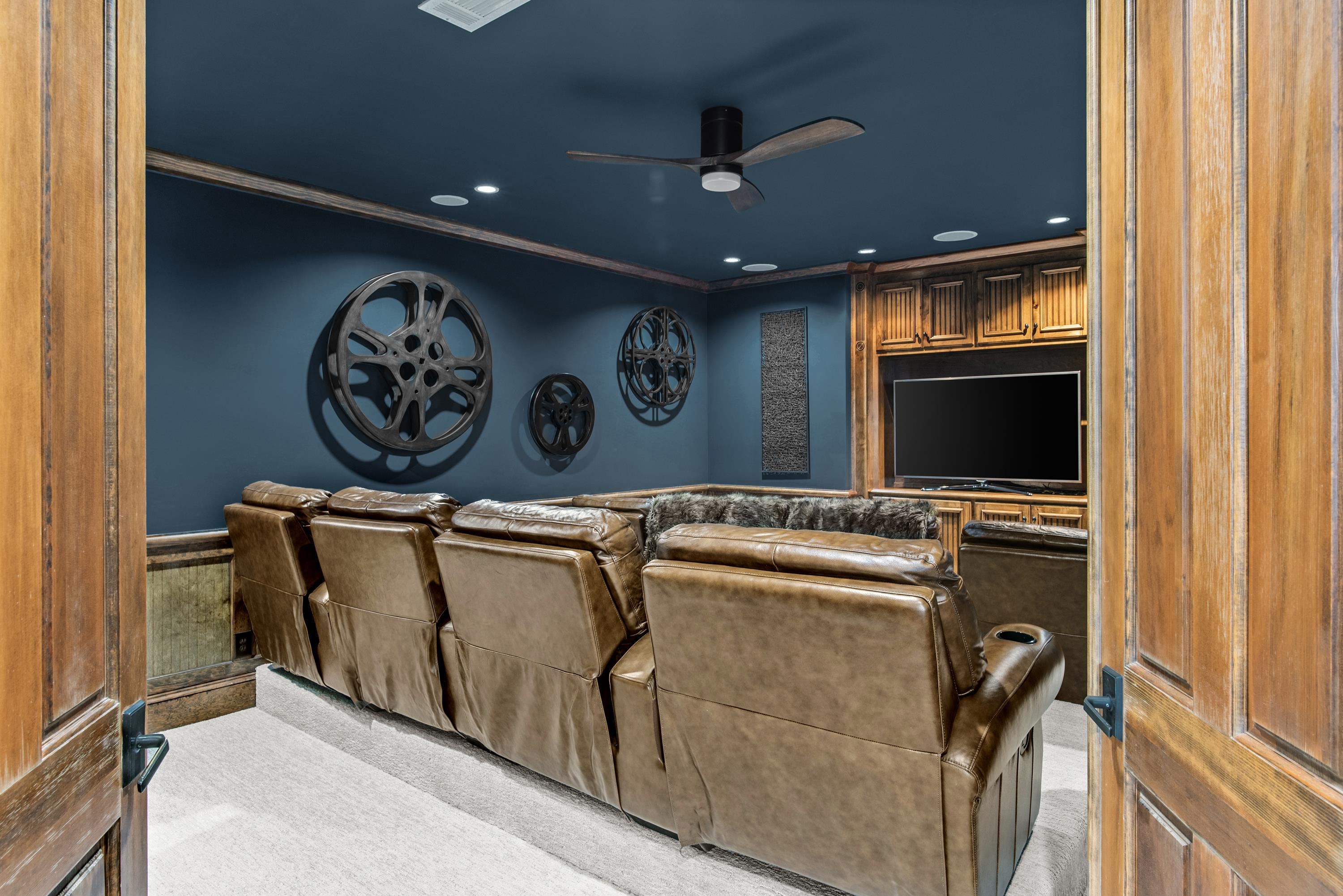 1210 COTTAGE LANE EAST