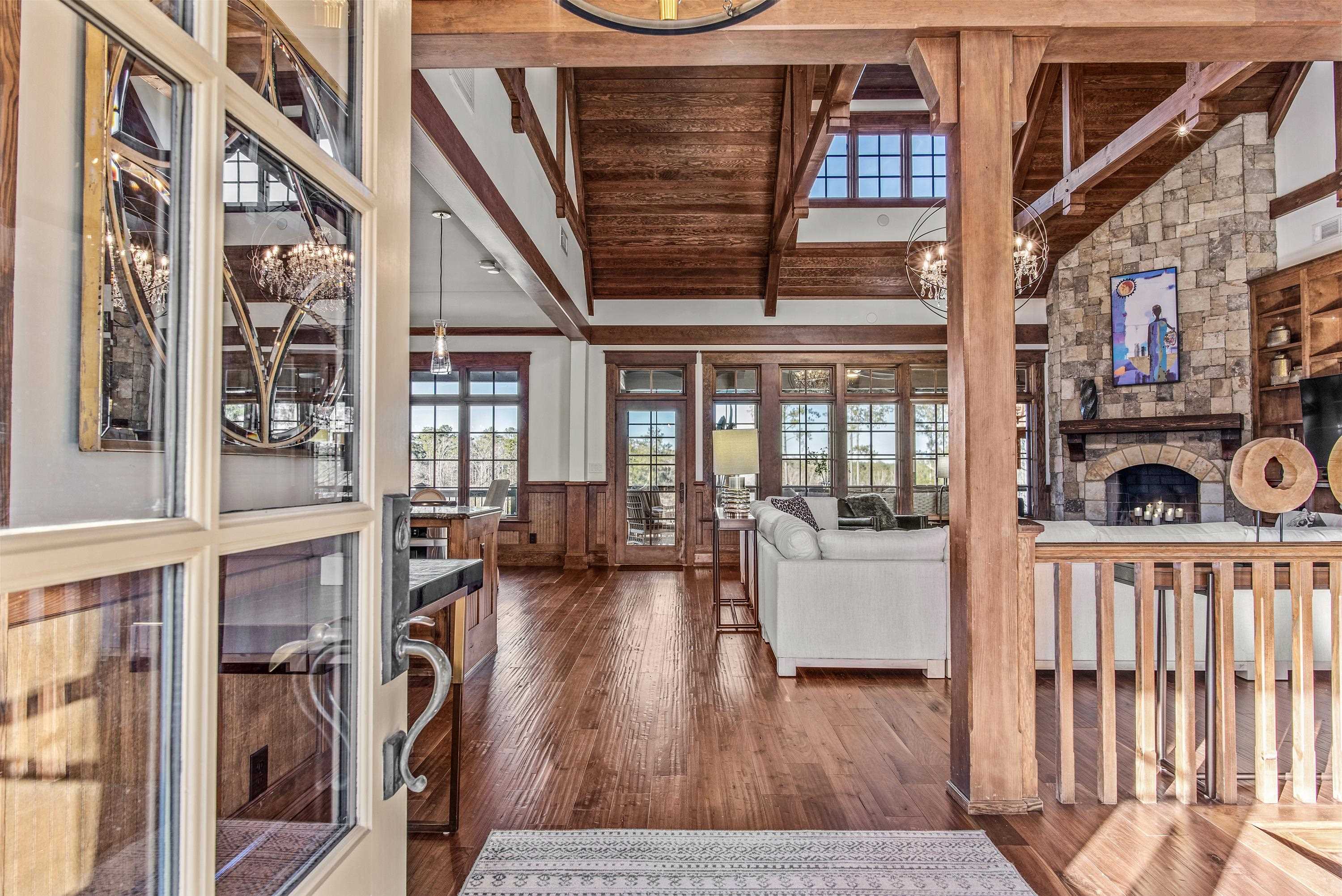 1210 COTTAGE LANE EAST
